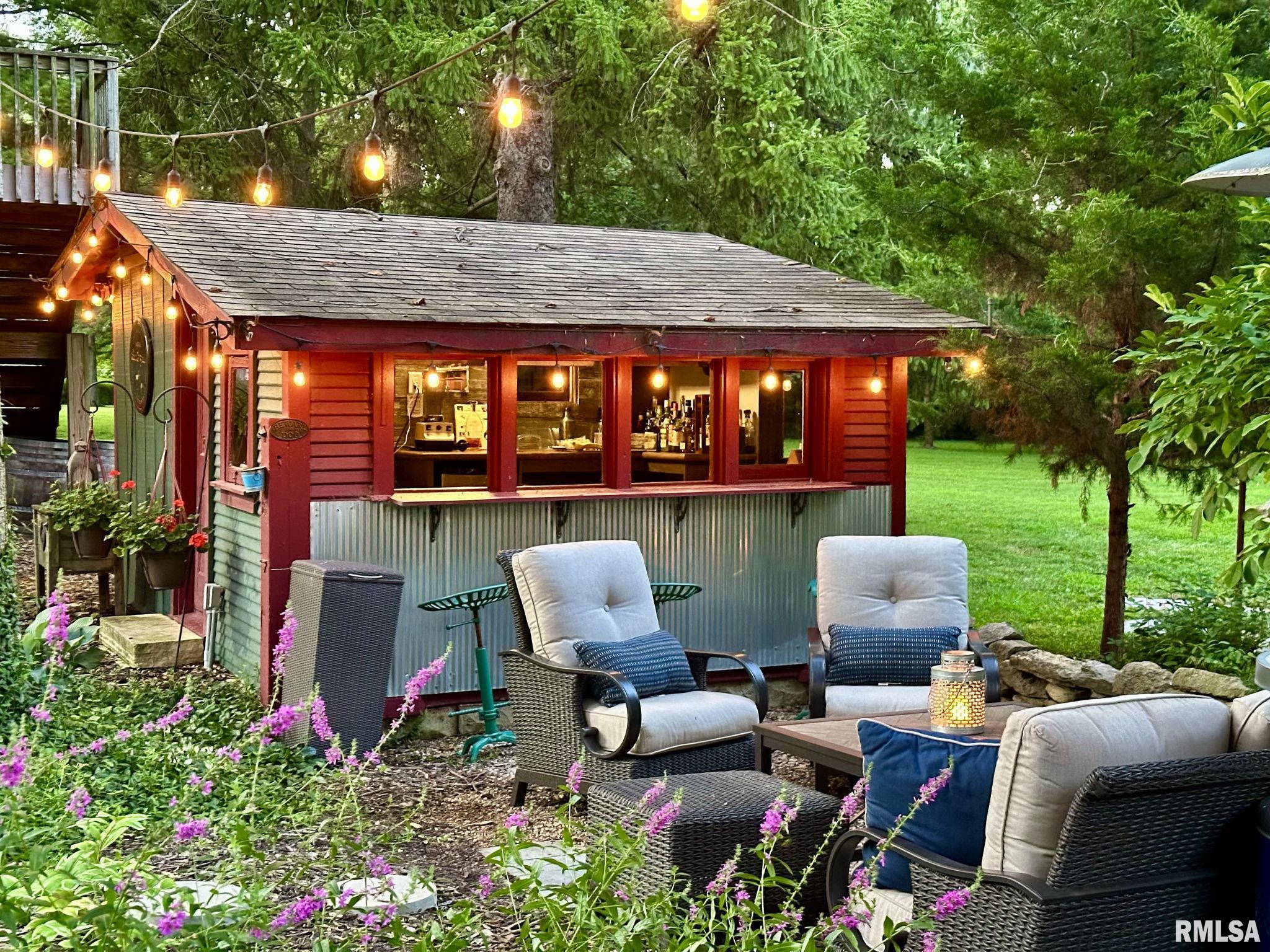 2624 E LAKE SHORE Drive