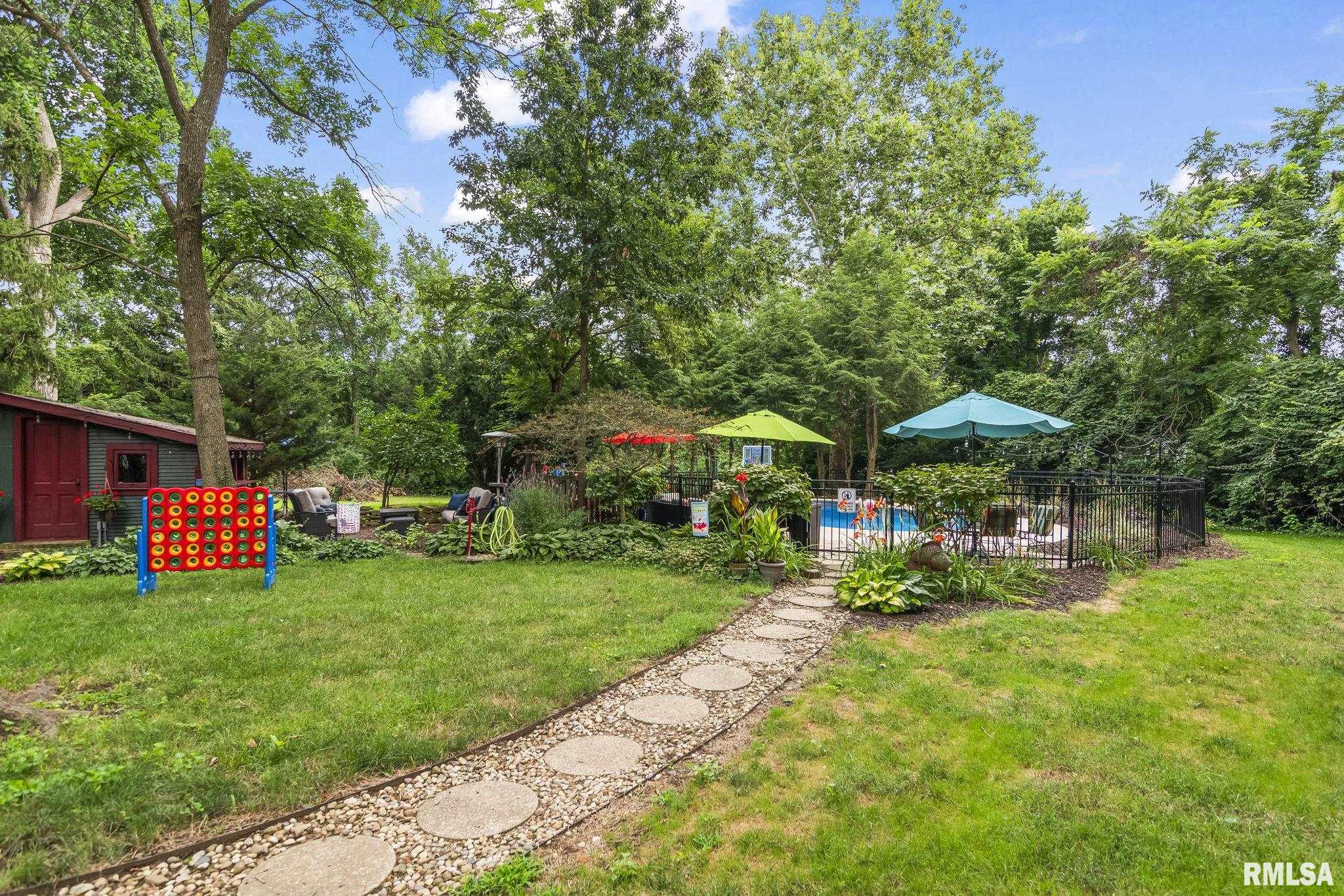 2624 E LAKE SHORE Drive