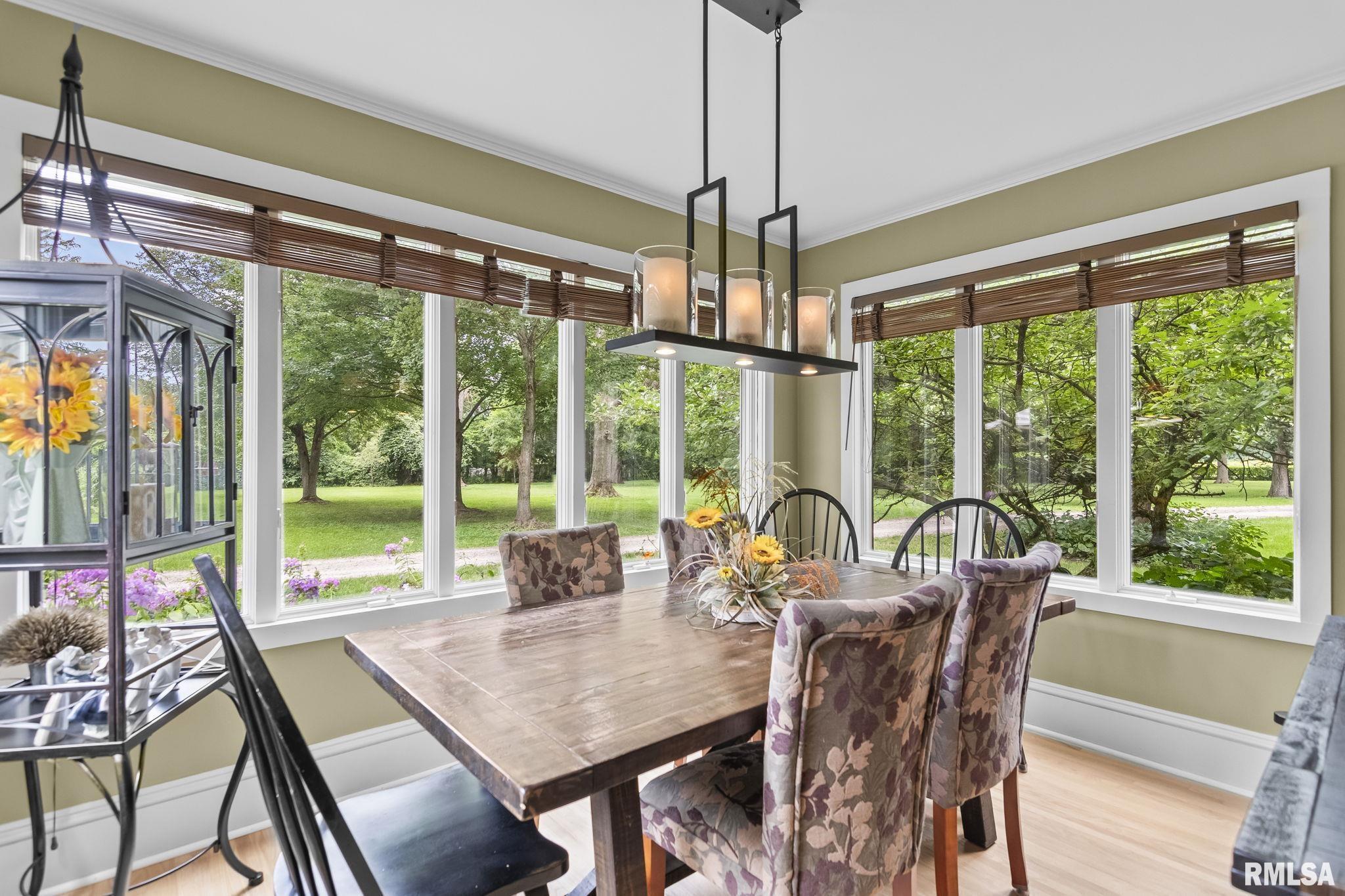 2624 E LAKE SHORE Drive