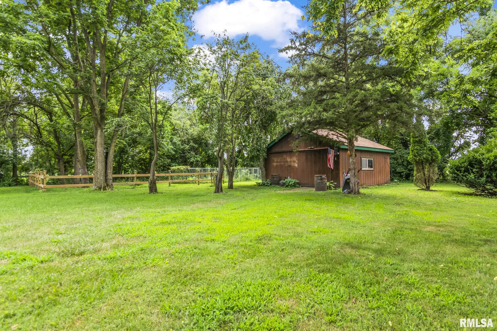 2624 E LAKE SHORE Drive