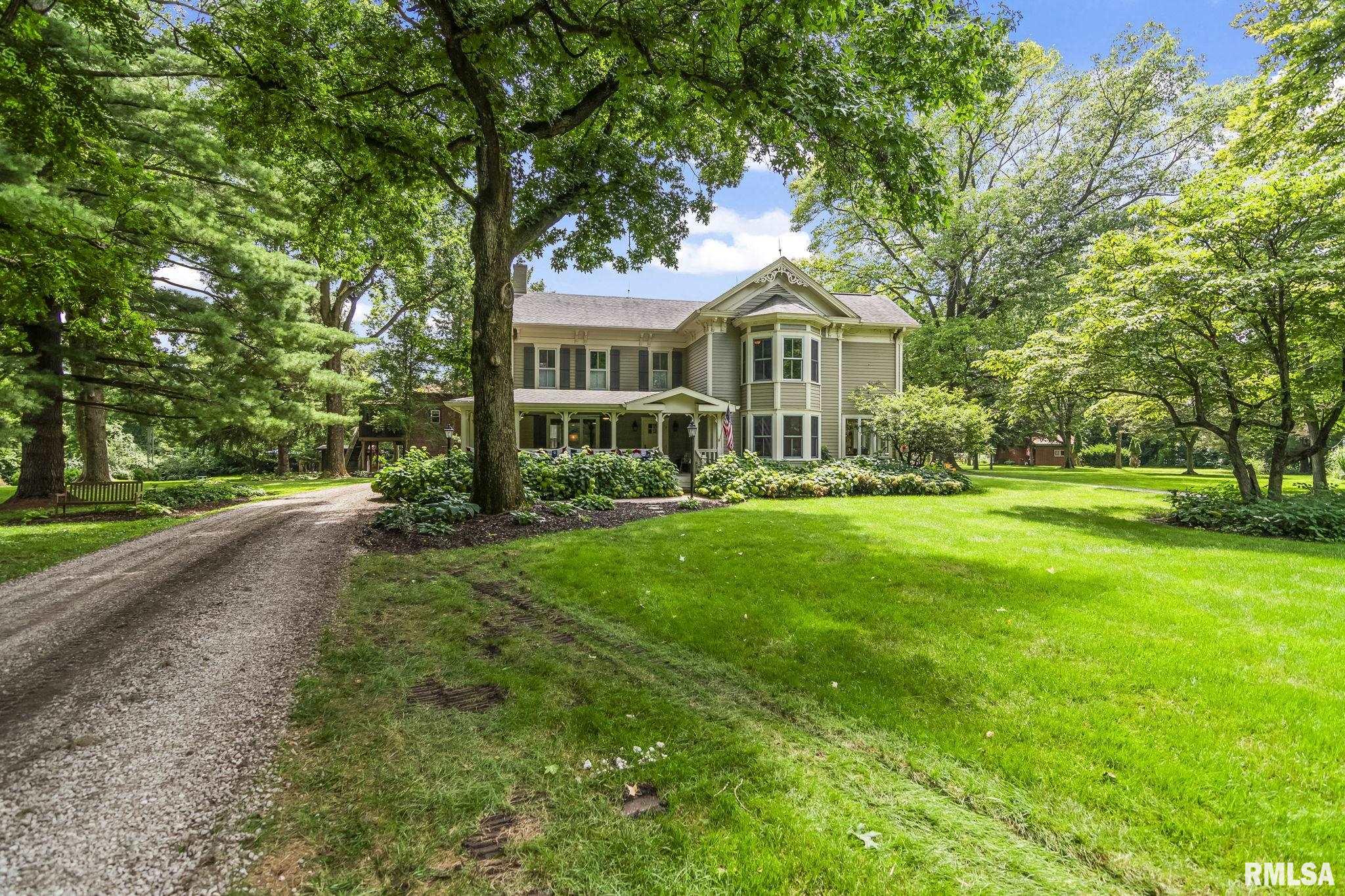 2624 E LAKE SHORE Drive