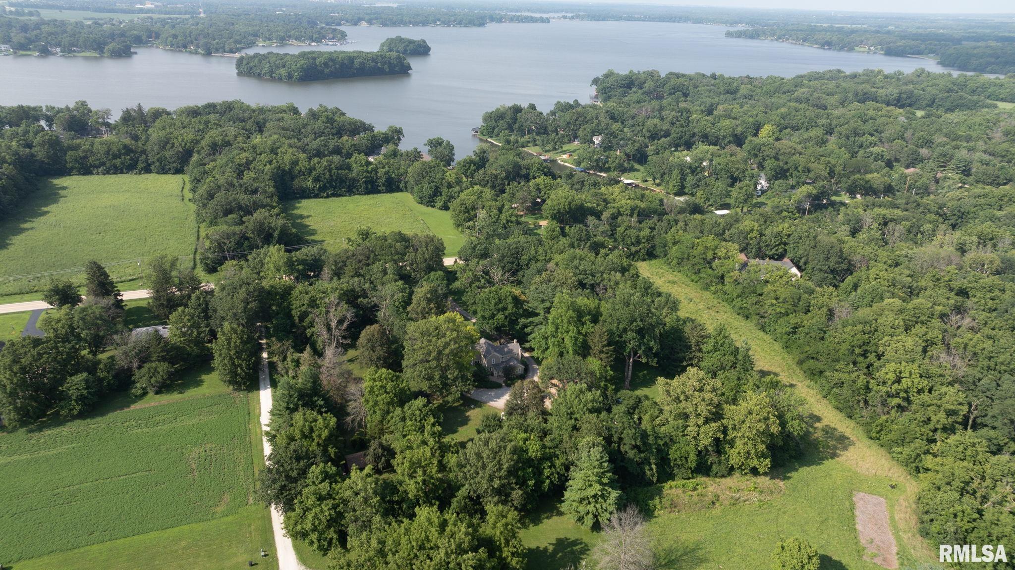 2624 E LAKE SHORE Drive