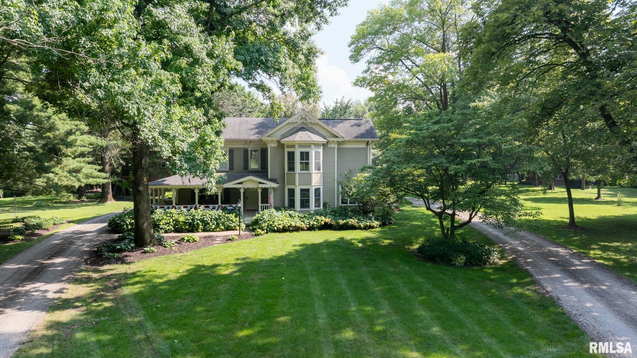 2624 E LAKE SHORE Drive