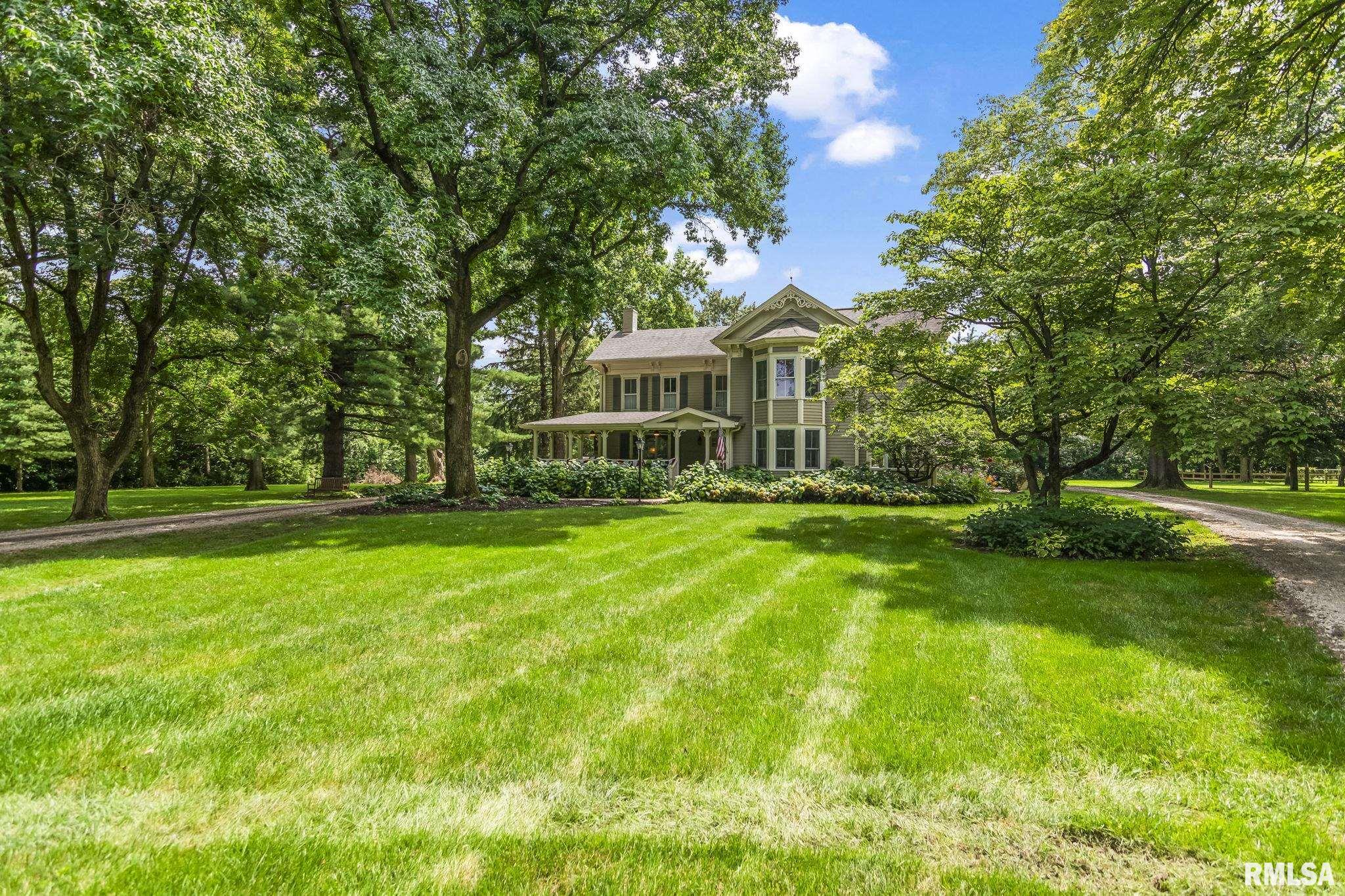 2624 E LAKE SHORE Drive