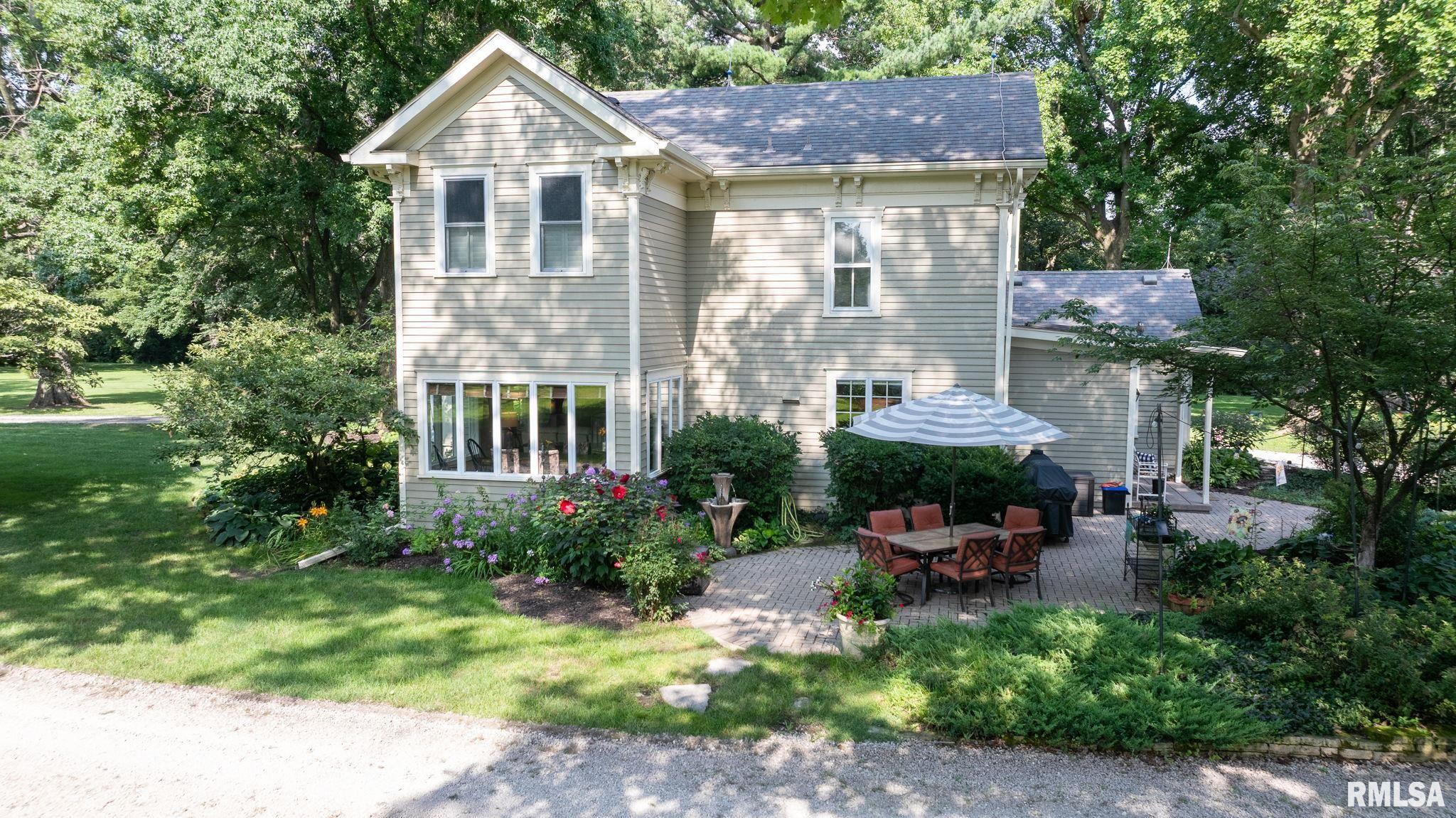 2624 E LAKE SHORE Drive