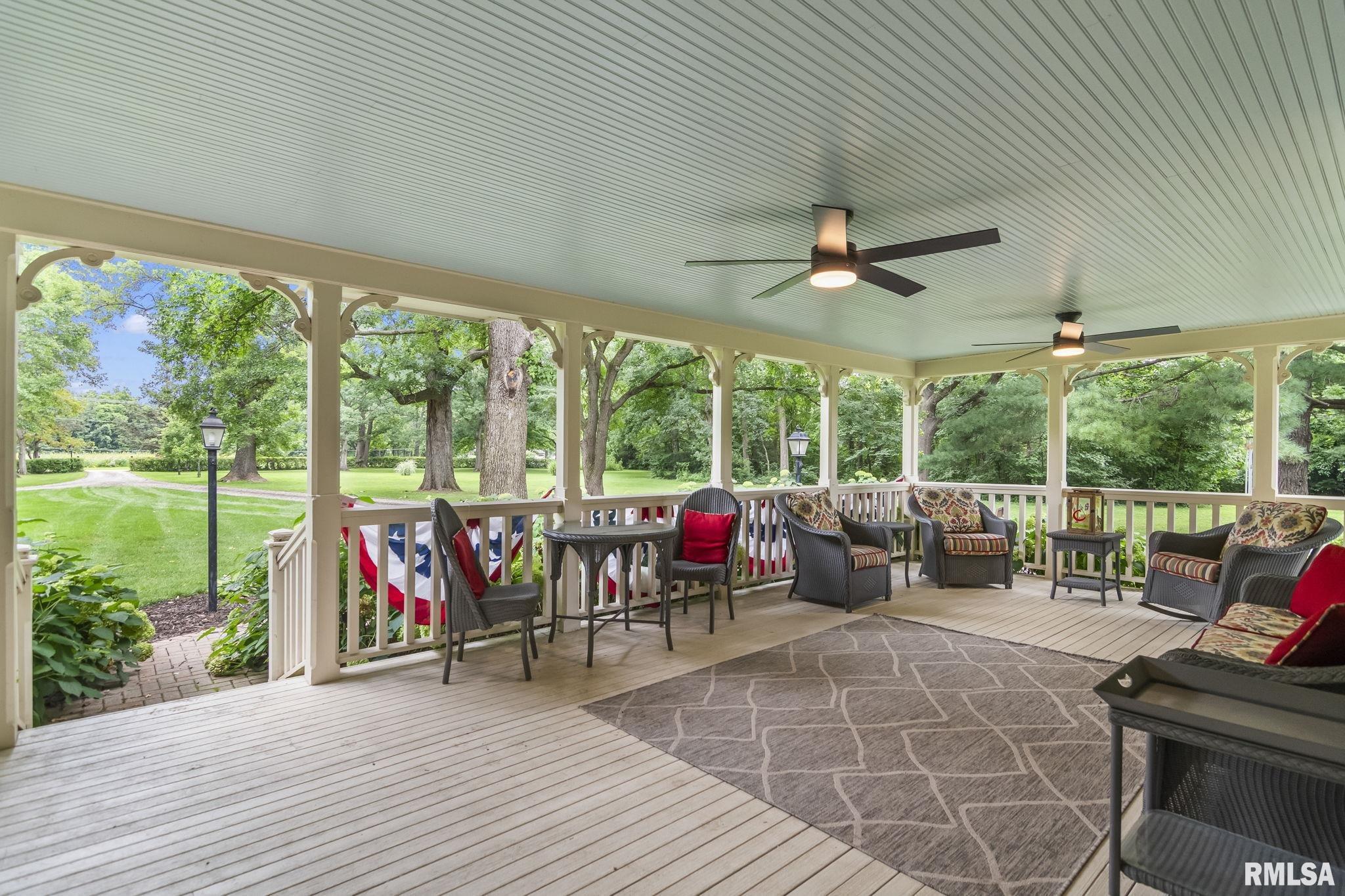 2624 E LAKE SHORE Drive