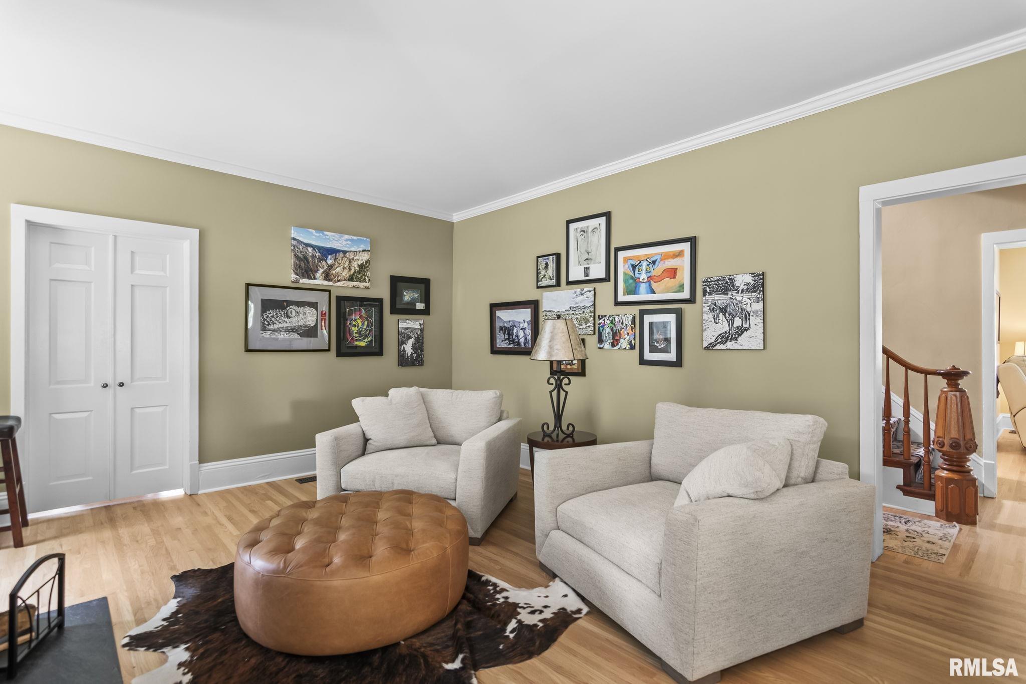 2624 E LAKE SHORE Drive