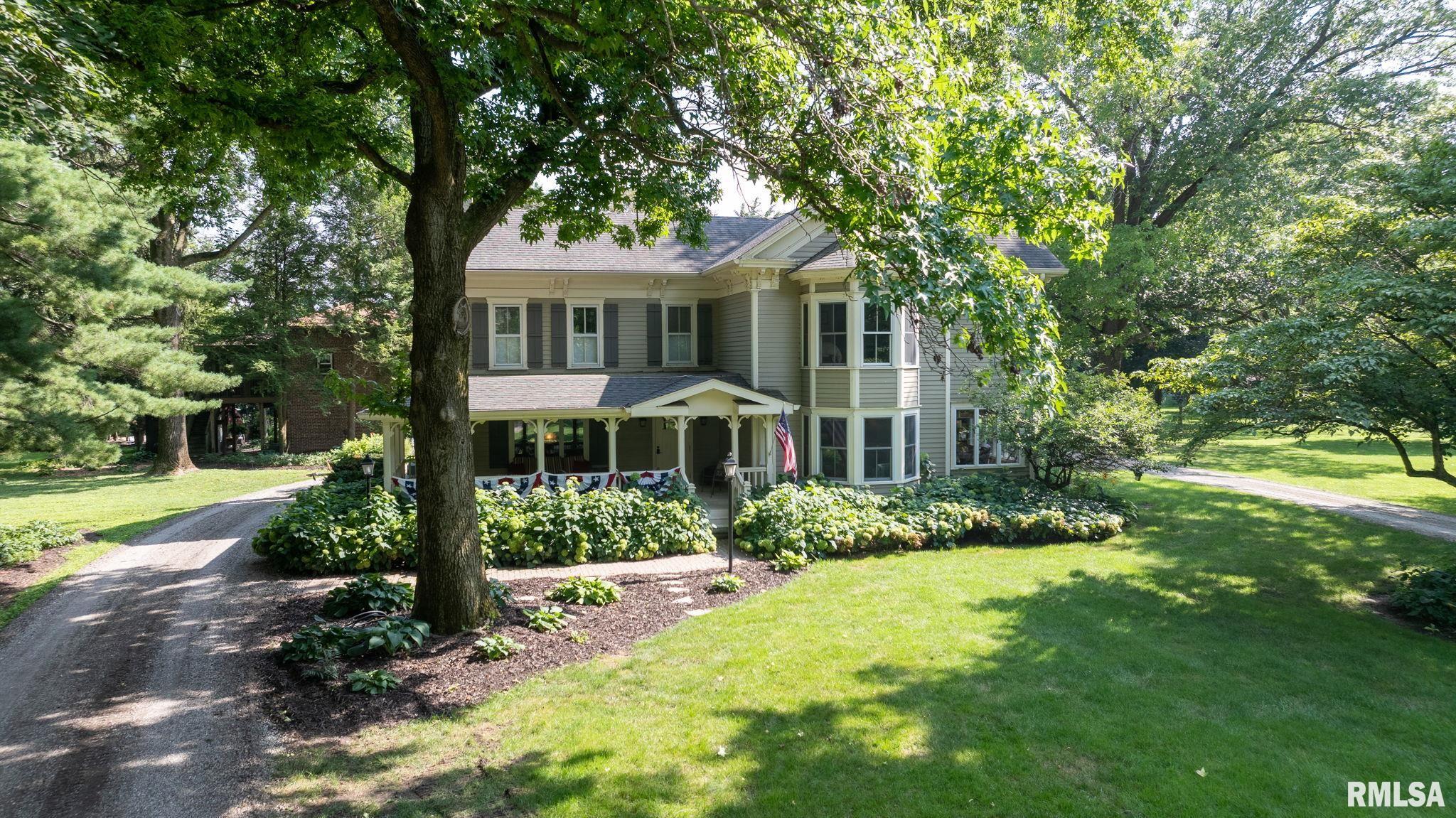 2624 E LAKE SHORE Drive