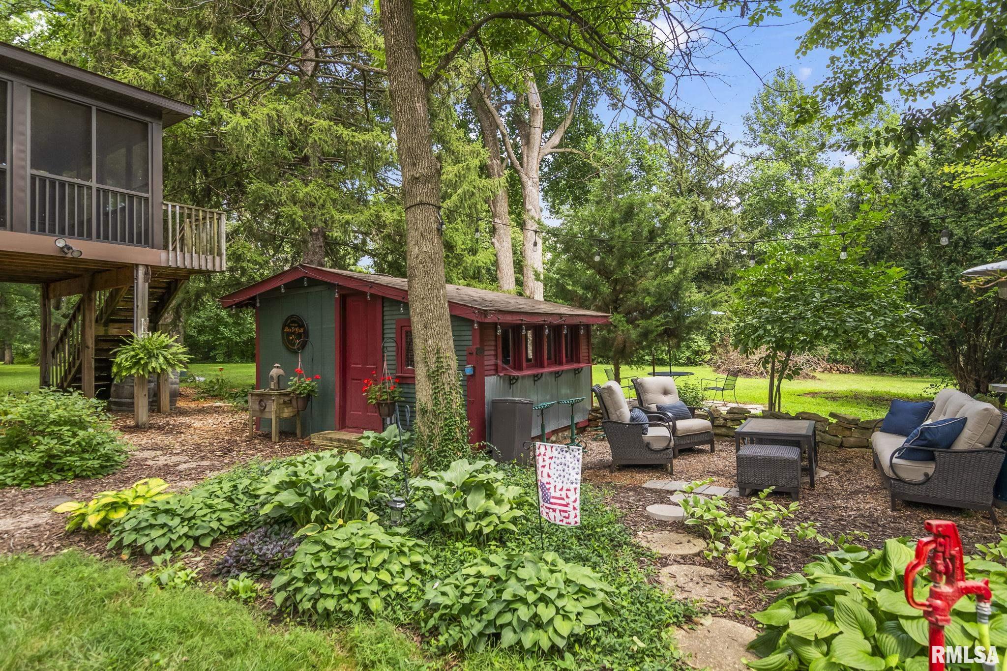 2624 E LAKE SHORE Drive