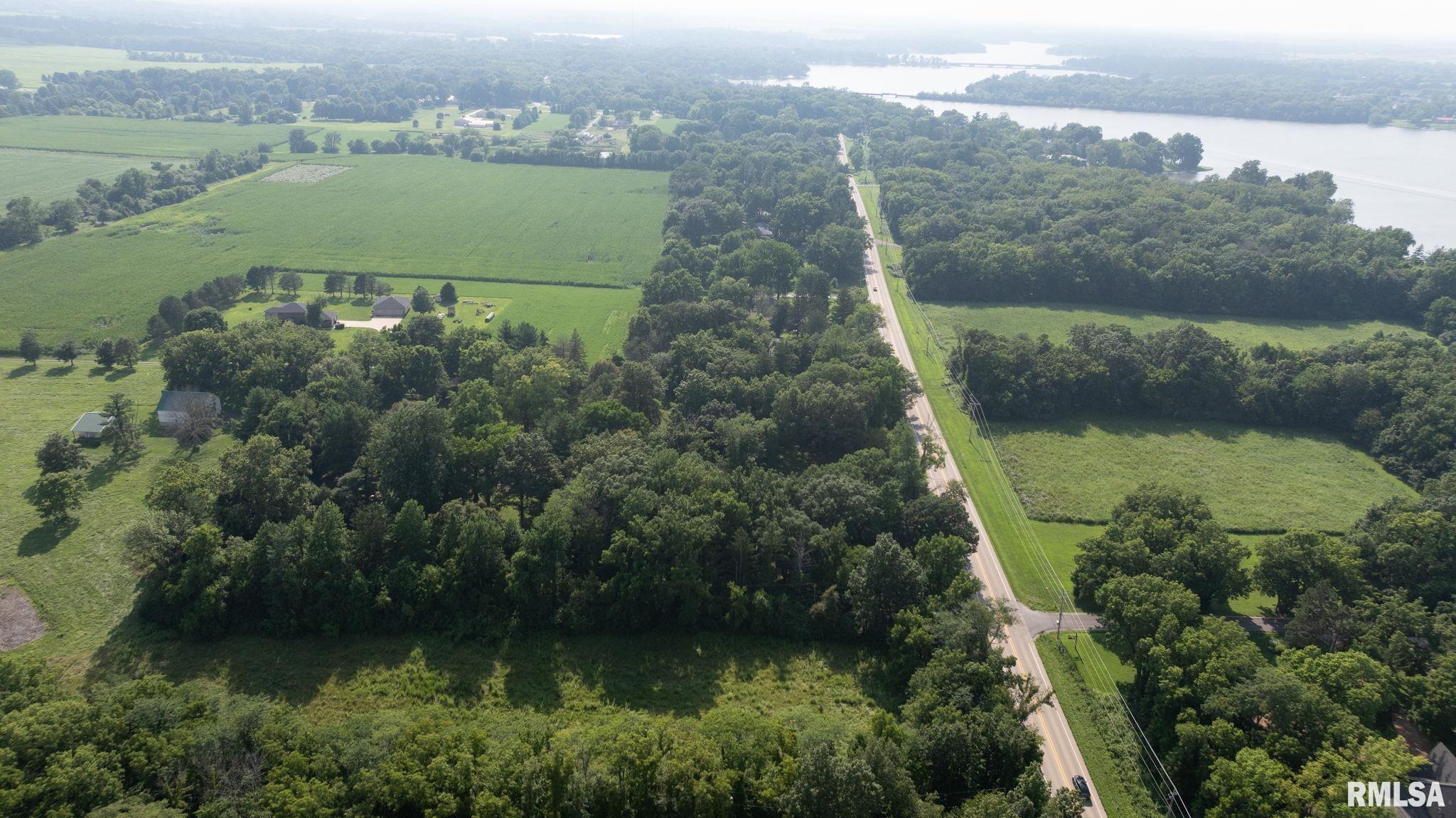 2624 E LAKE SHORE Drive