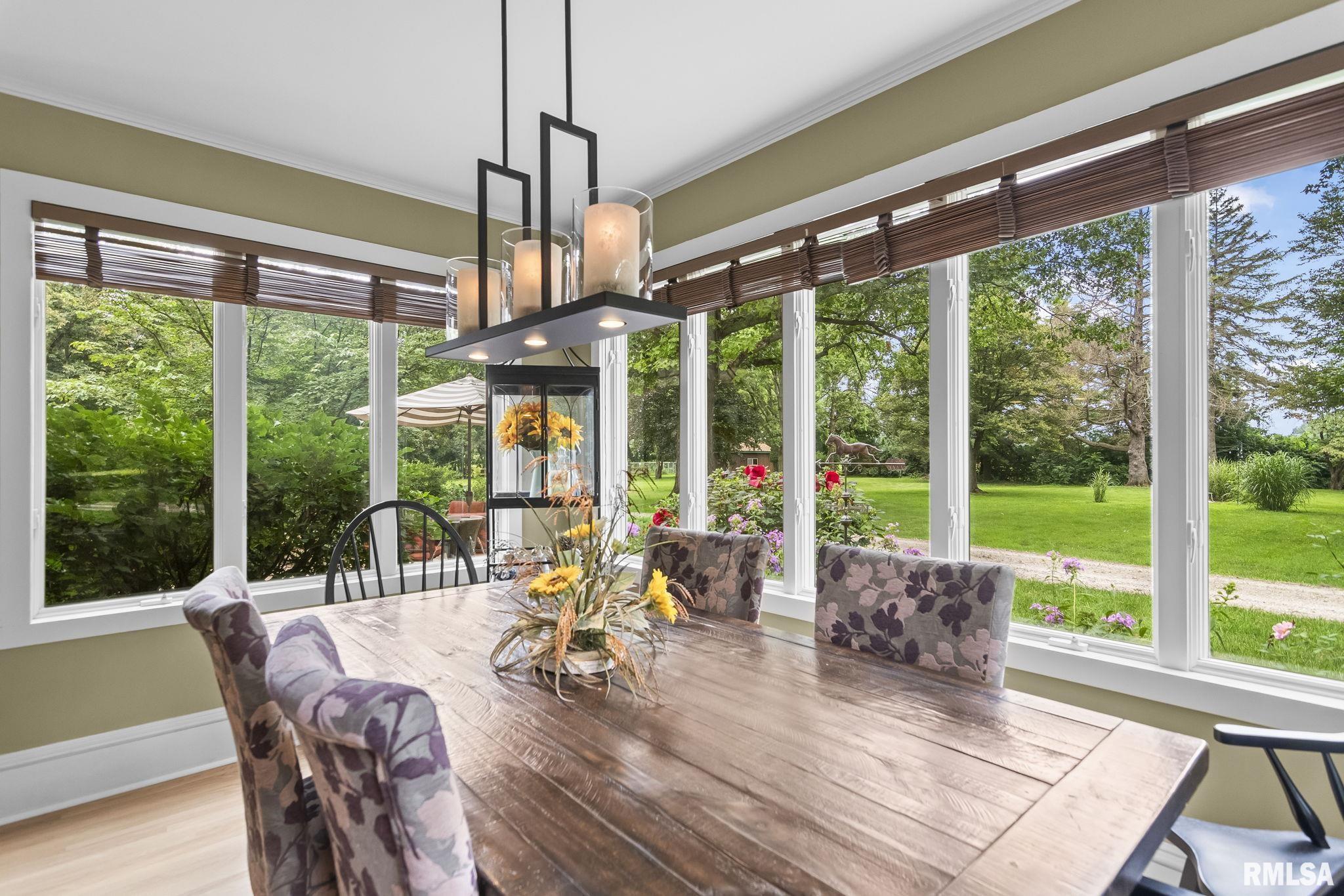 2624 E LAKE SHORE Drive