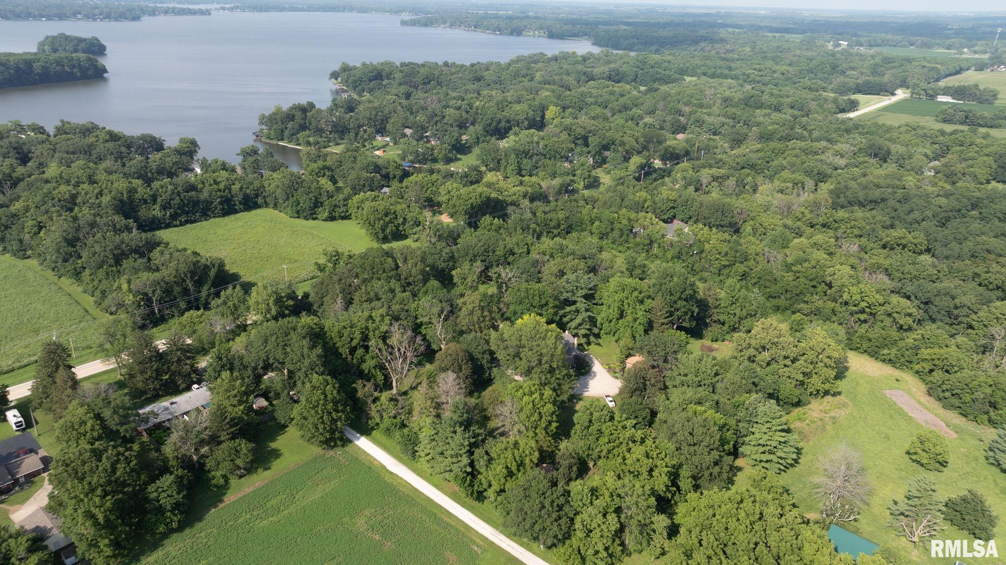 2624 E LAKE SHORE Drive