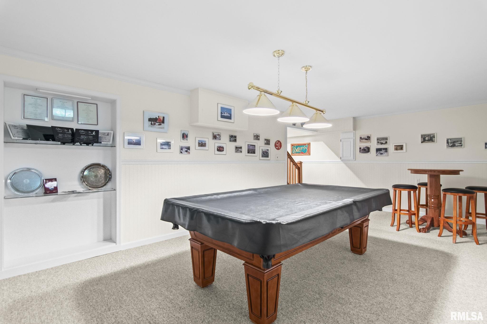 3140 E LAKE SHORE Drive