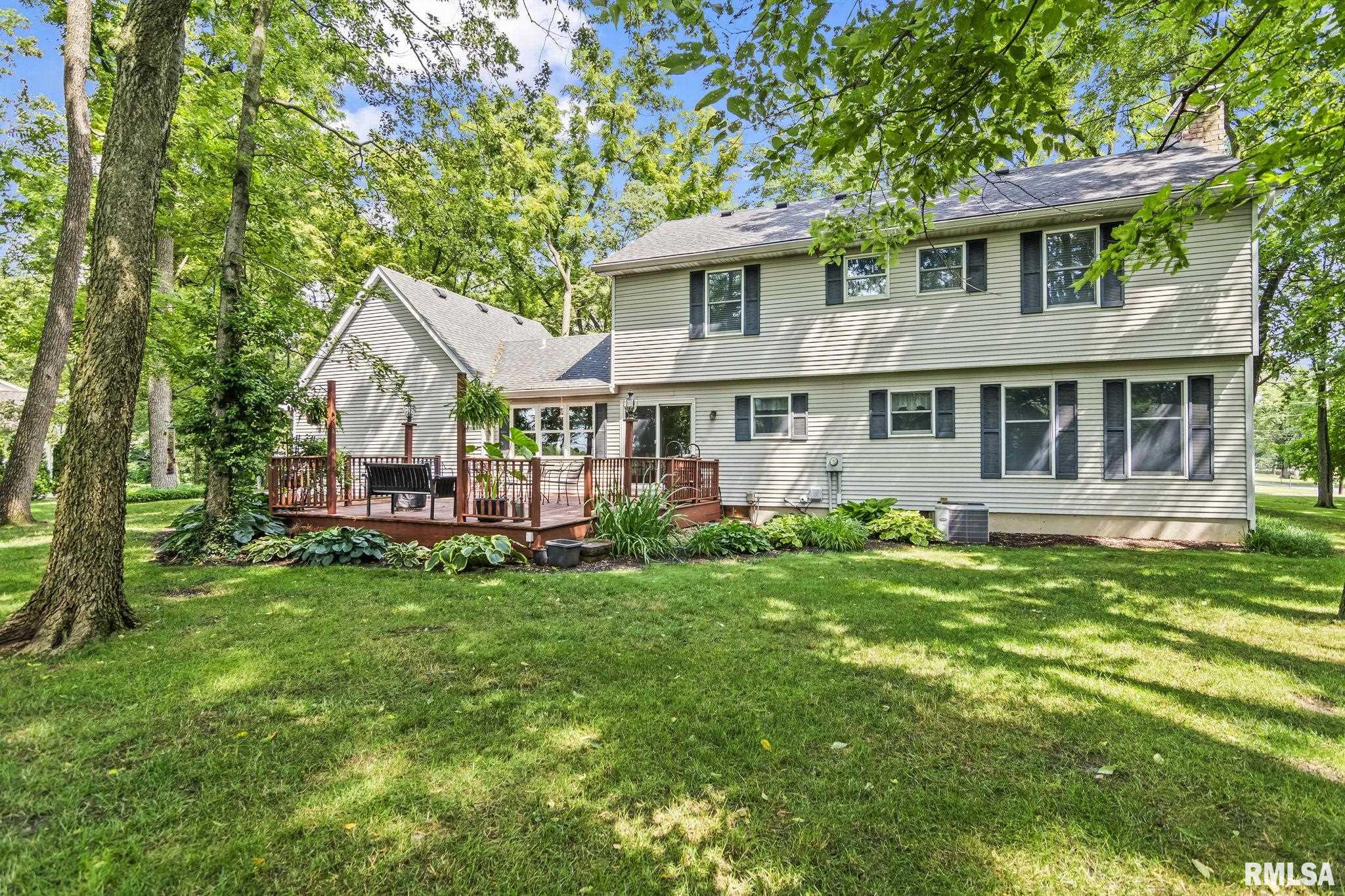 3140 E LAKE SHORE Drive