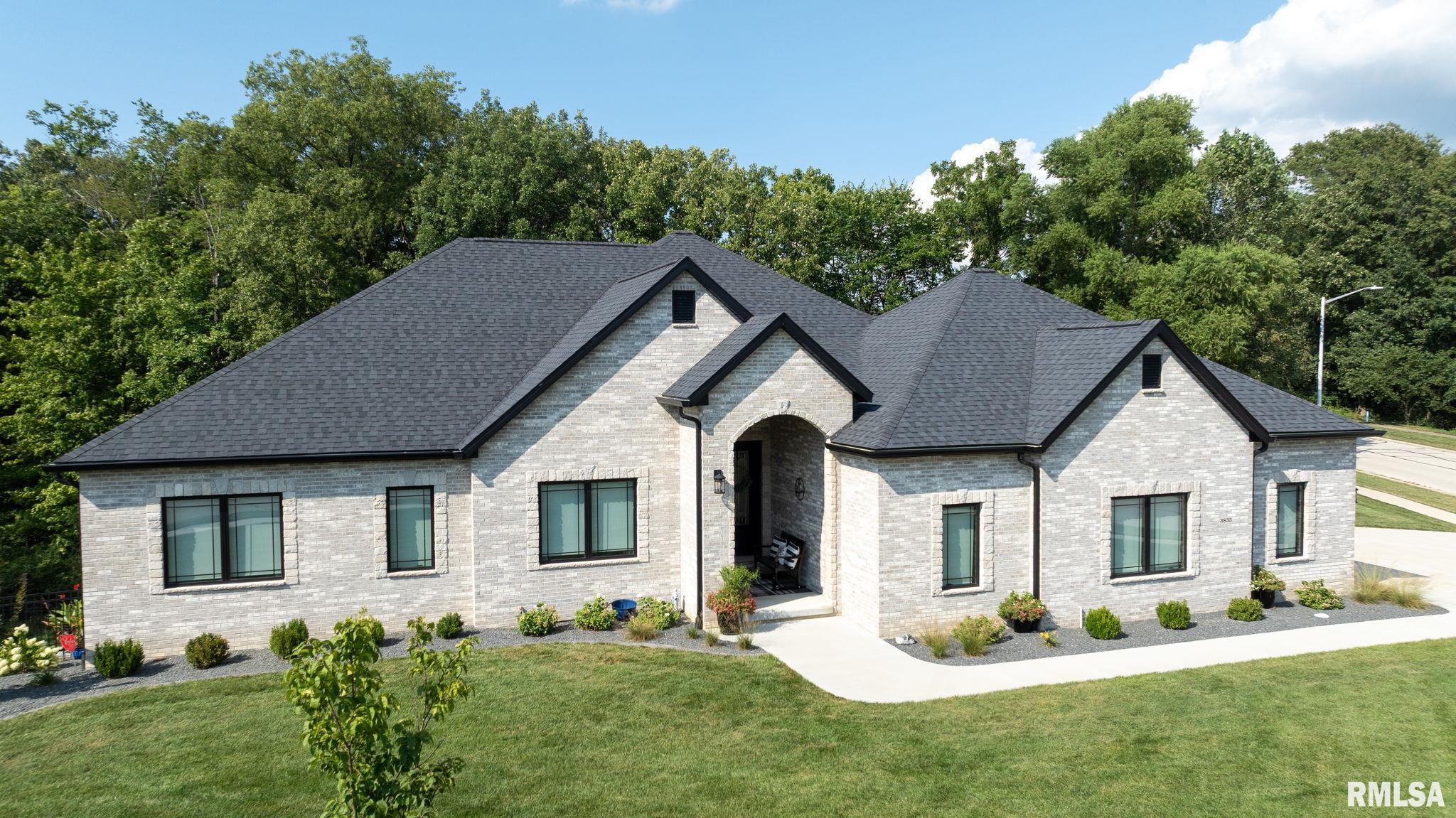 3833 Calla Lily Lane