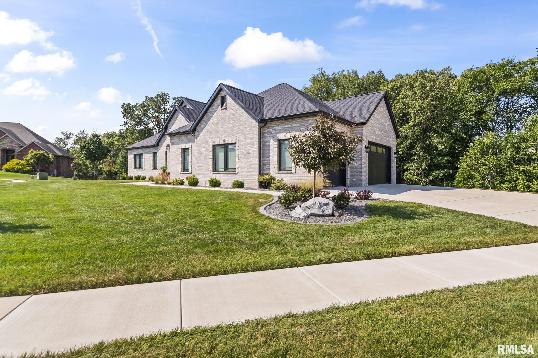 3833 Calla Lily Lane