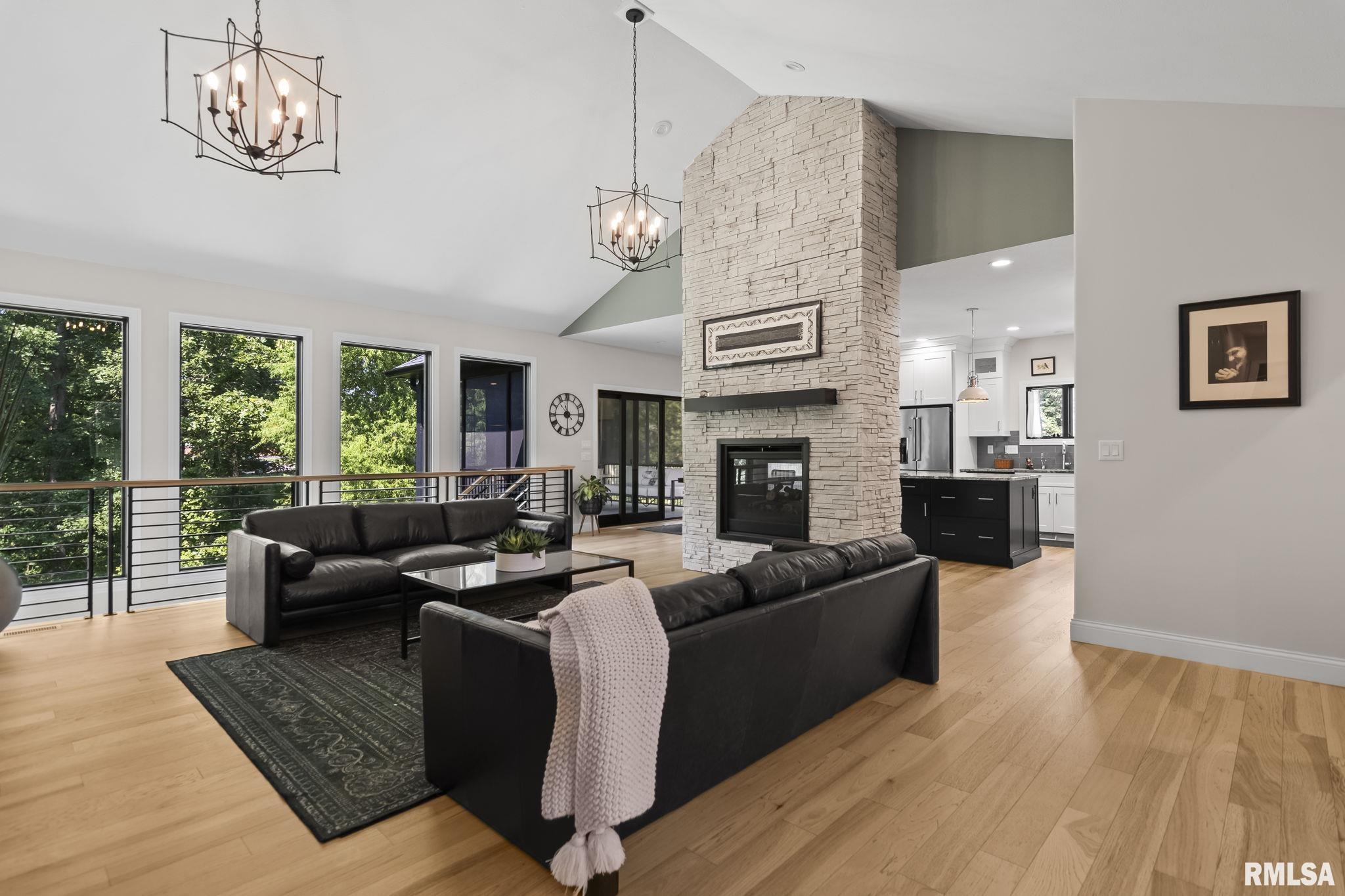 3833 Calla Lily Lane