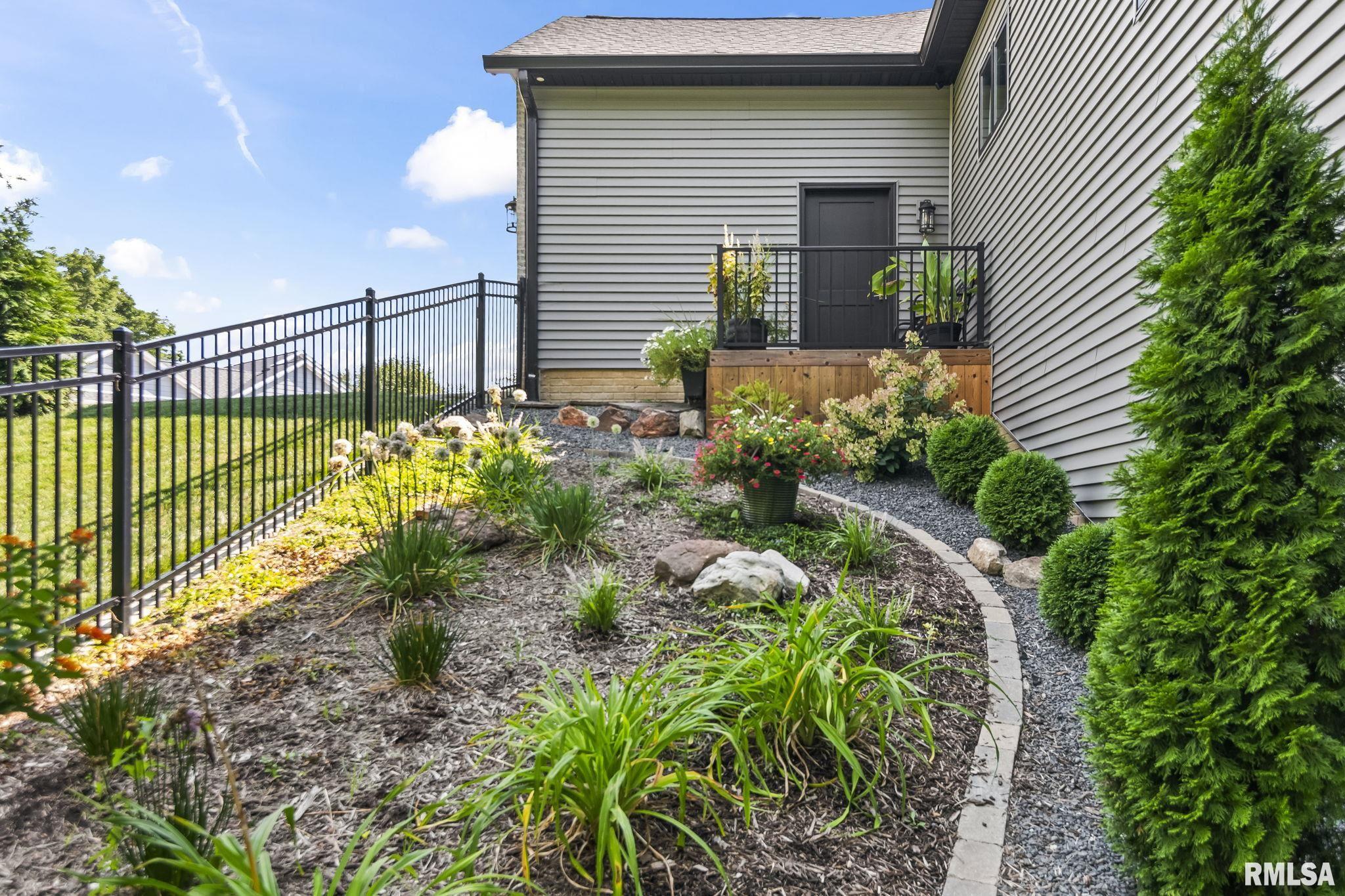 3833 Calla Lily Lane