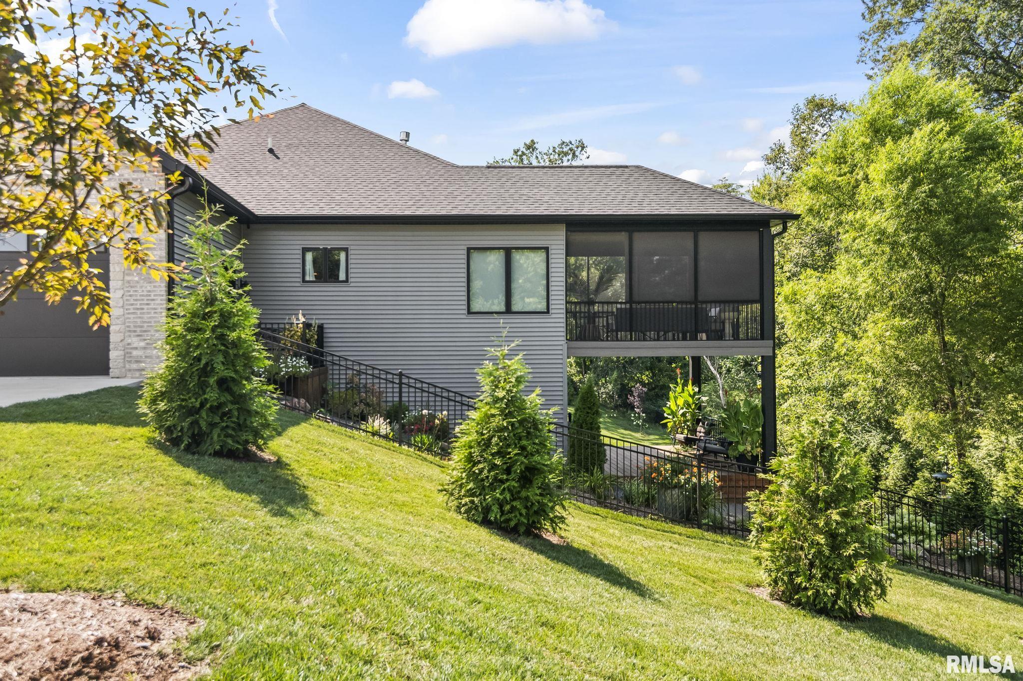 3833 Calla Lily Lane
