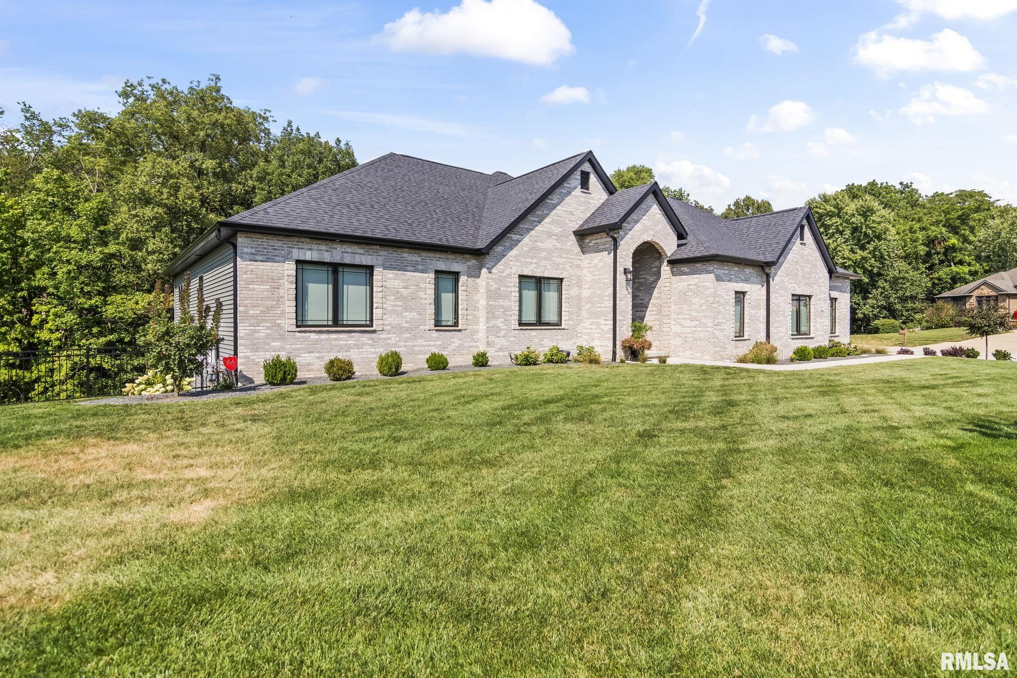 3833 Calla Lily Lane