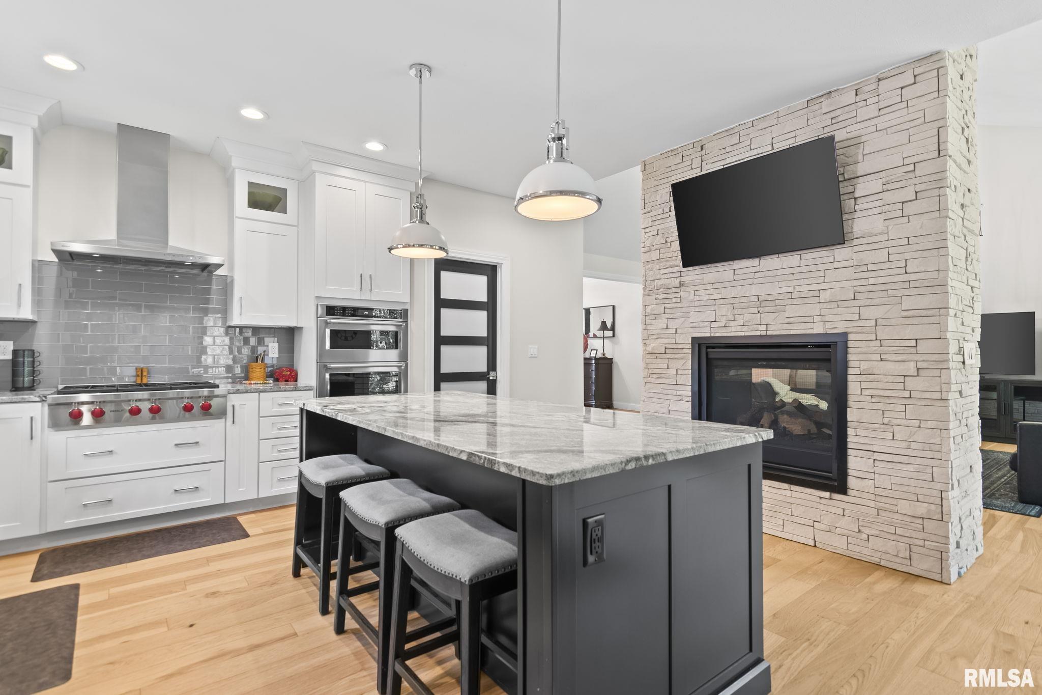 3833 Calla Lily Lane