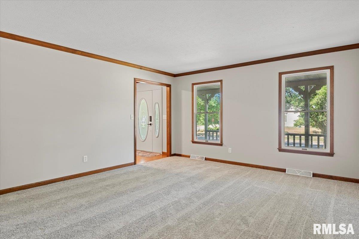 700 COUNTRY MEADOWS Drive