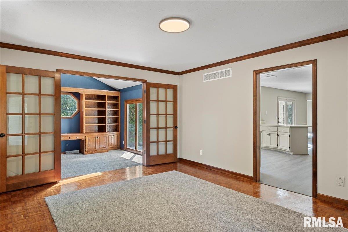 700 COUNTRY MEADOWS Drive