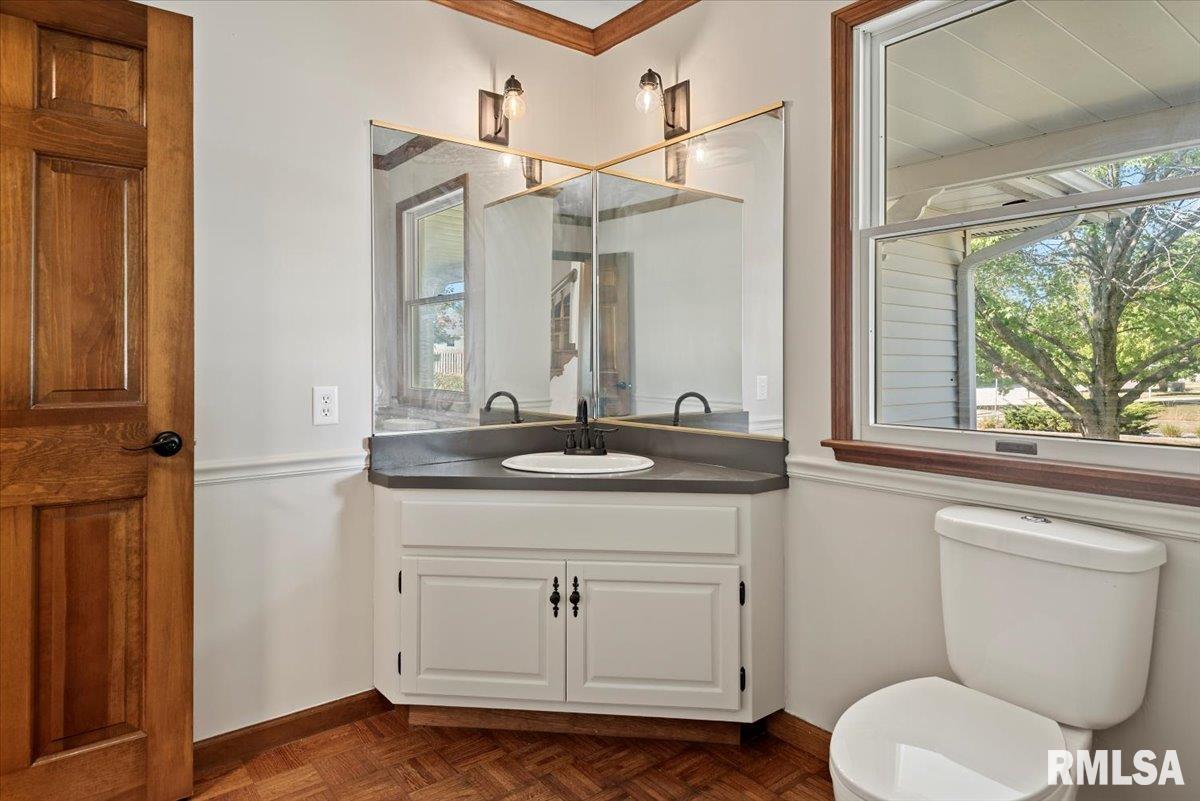 700 COUNTRY MEADOWS Drive