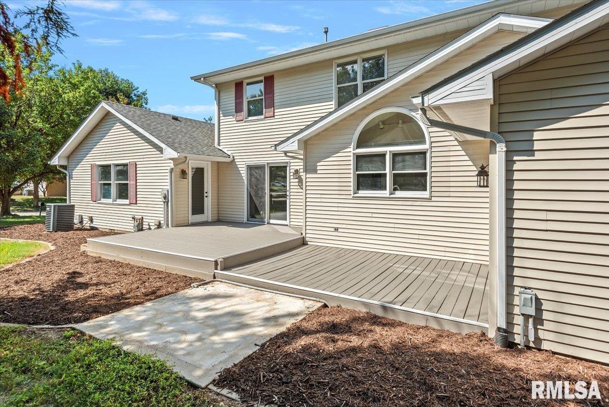 700 COUNTRY MEADOWS Drive