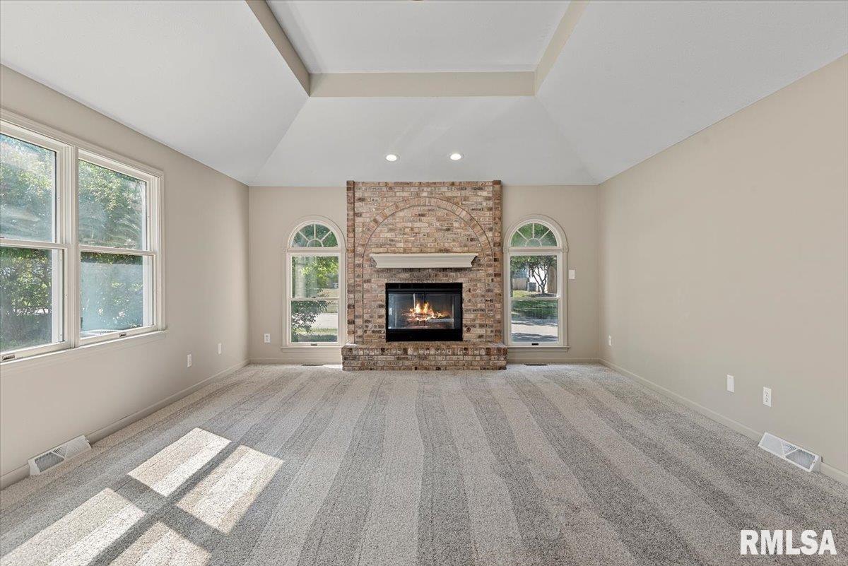 700 COUNTRY MEADOWS Drive