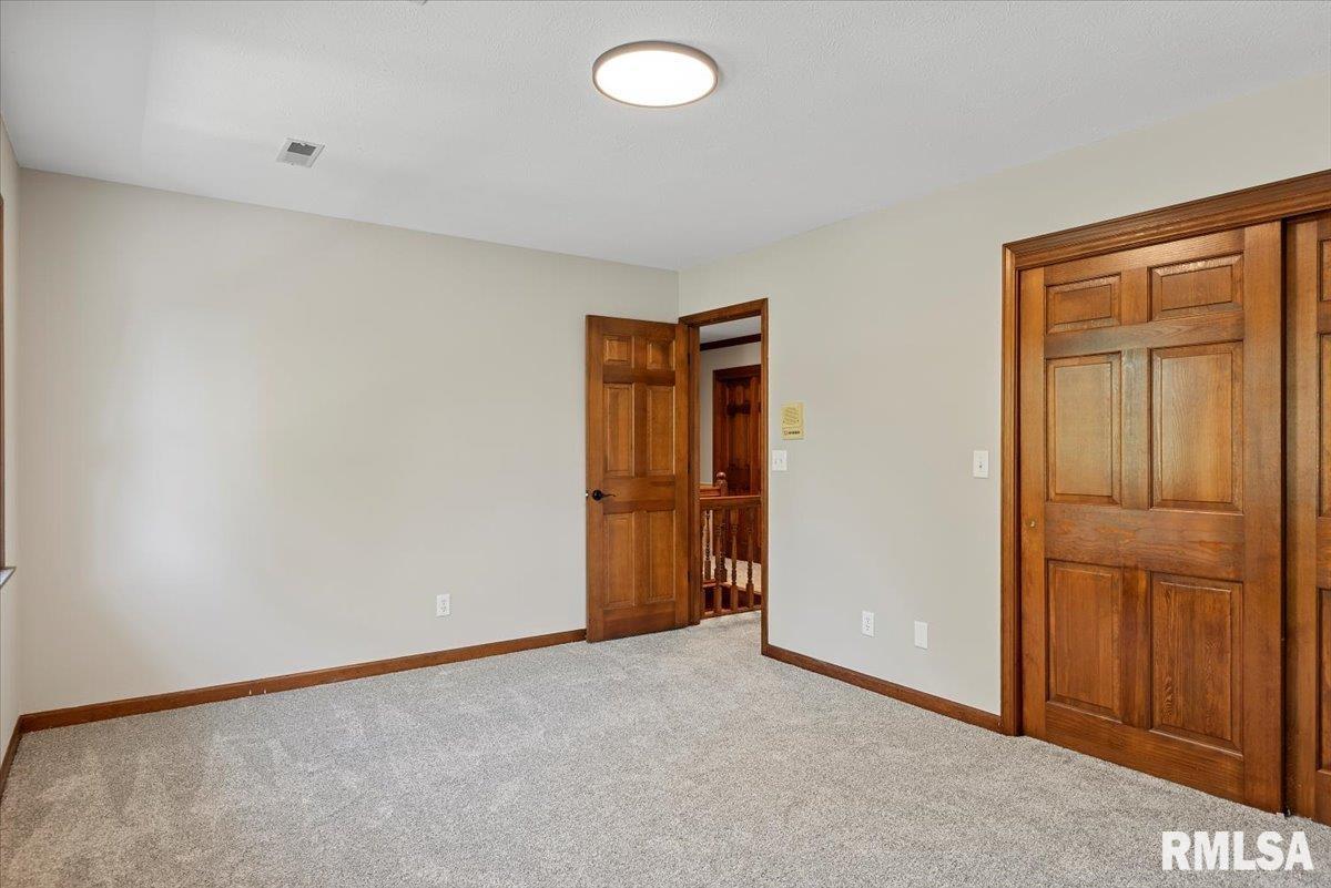 700 COUNTRY MEADOWS Drive