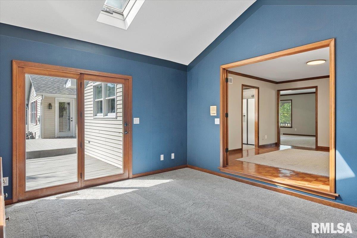 700 COUNTRY MEADOWS Drive