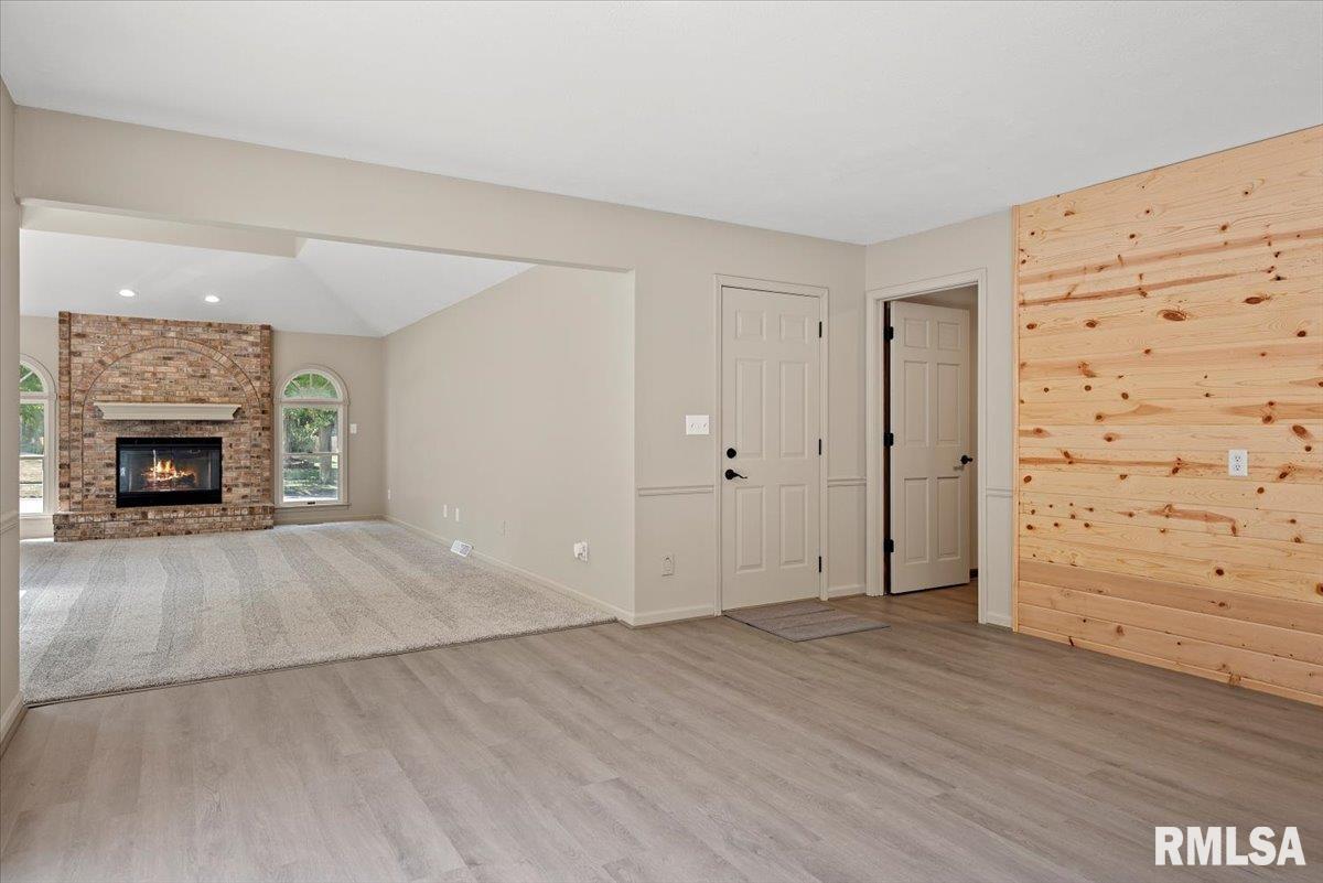 700 COUNTRY MEADOWS Drive