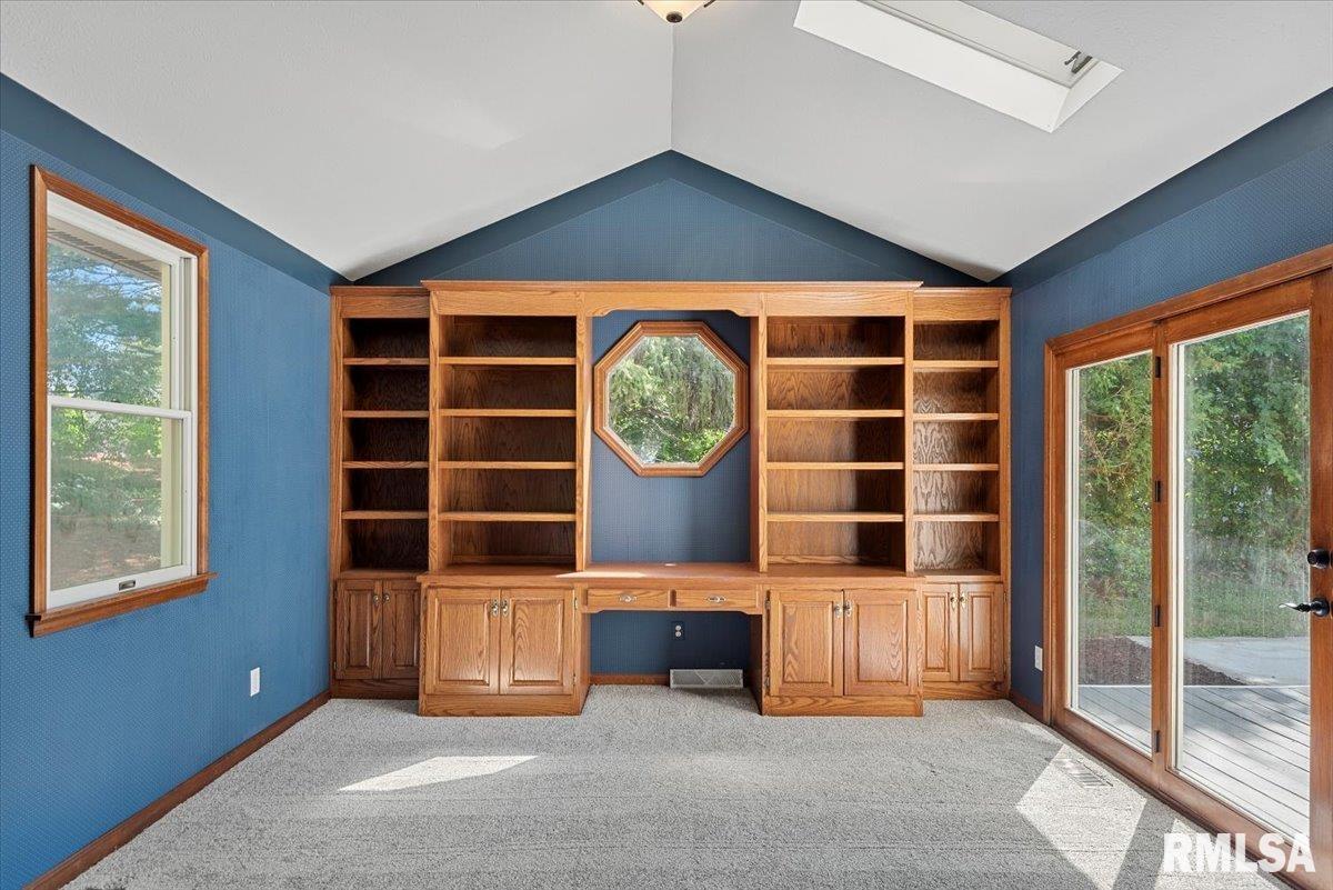 700 COUNTRY MEADOWS Drive