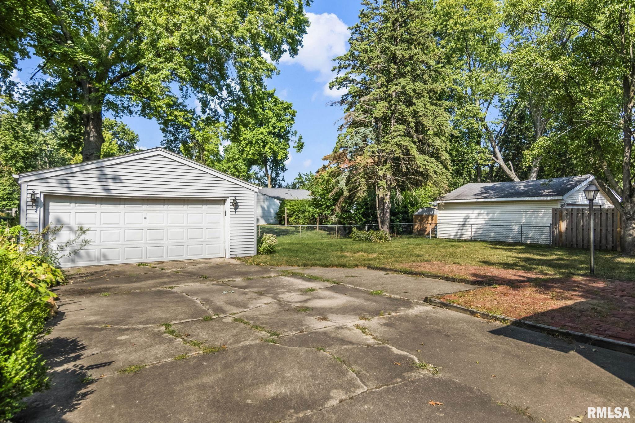 2709 ARLINGTON Drive