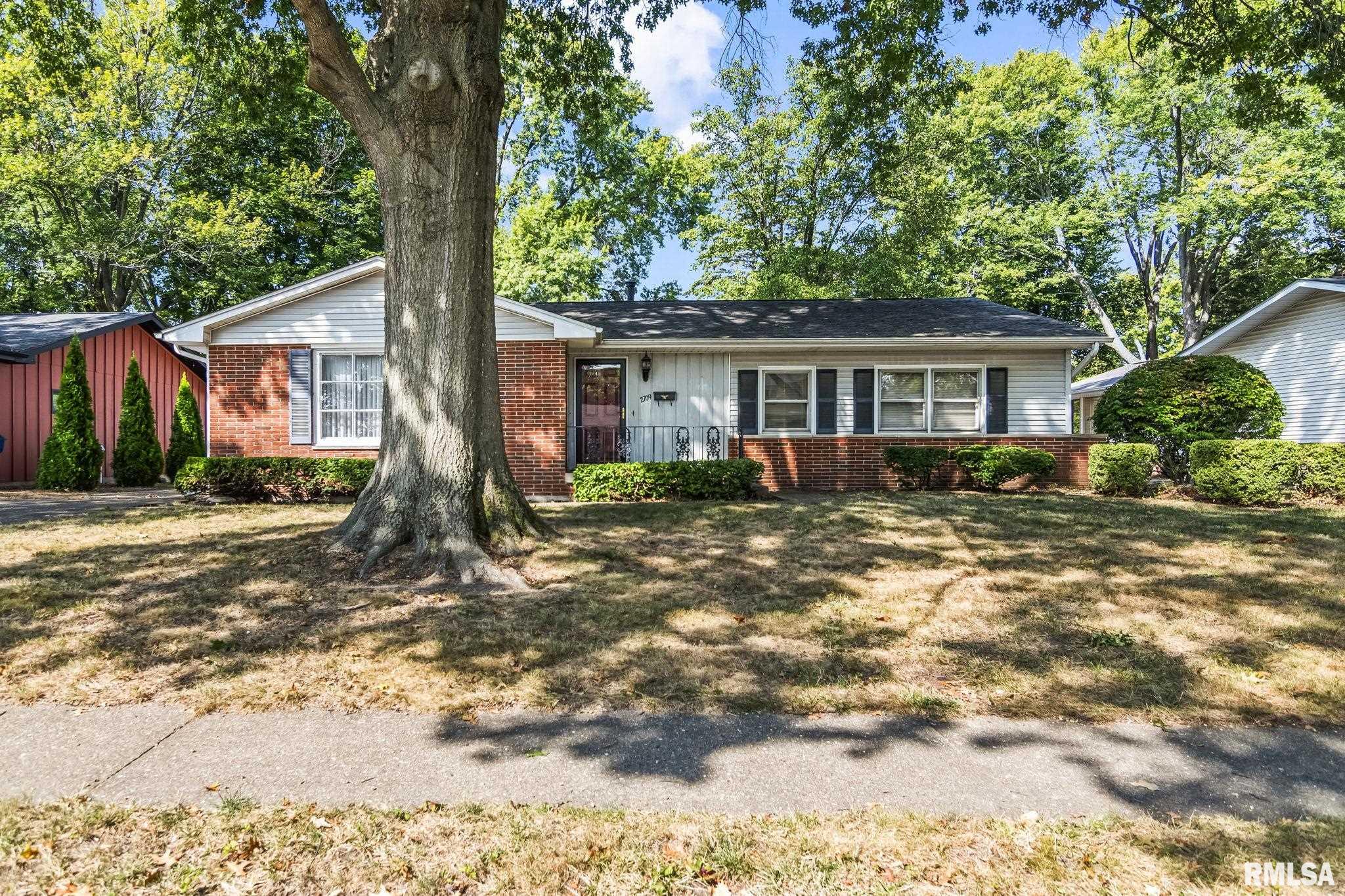 2709 ARLINGTON Drive