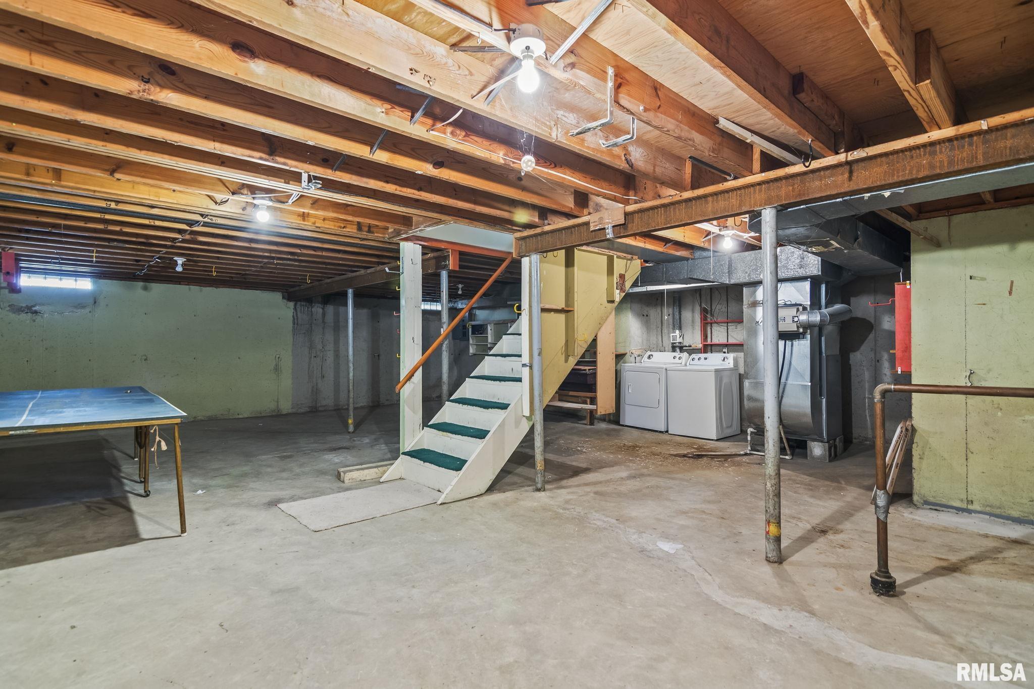 2709 ARLINGTON Drive