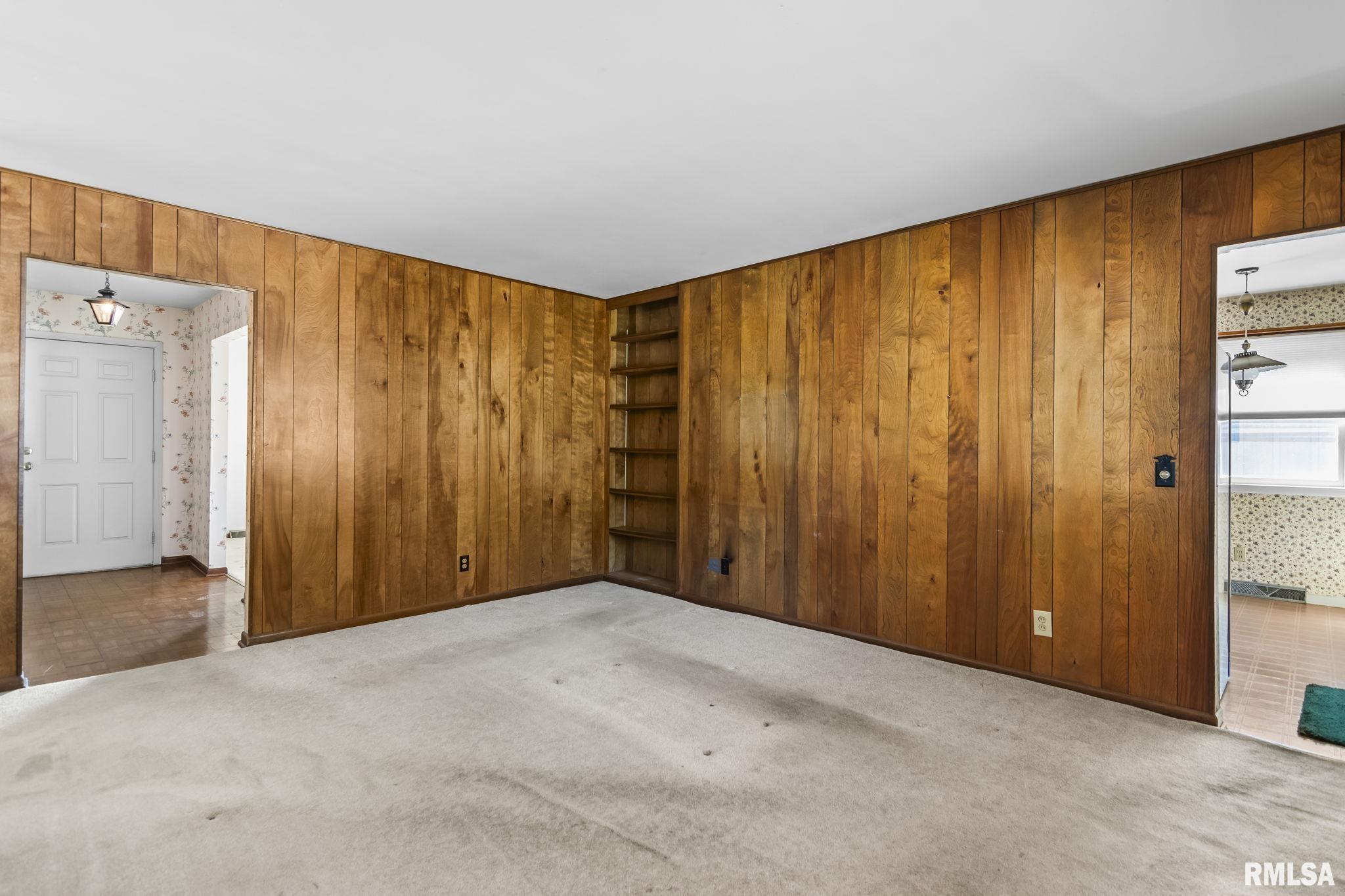 2709 ARLINGTON Drive