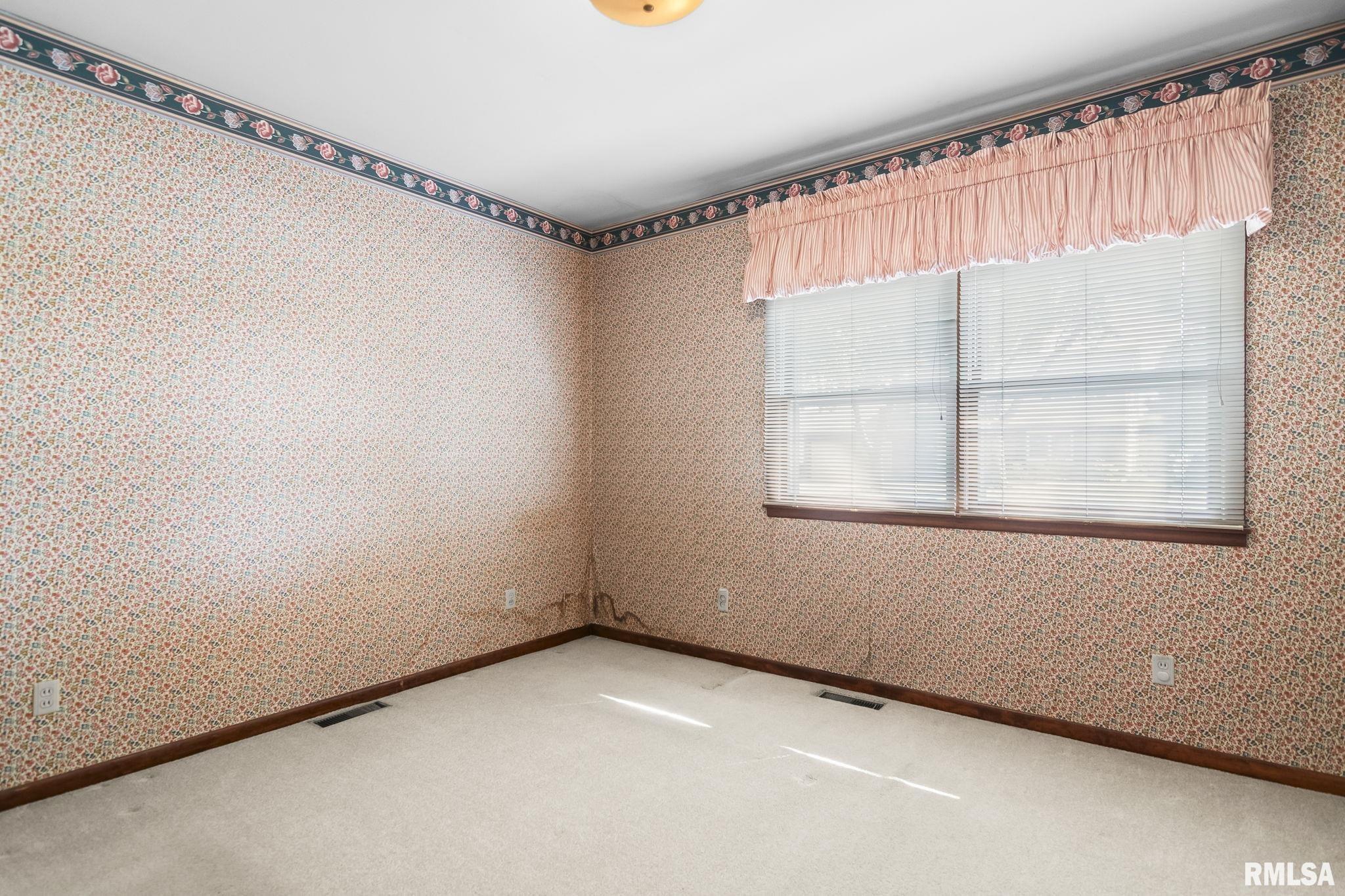 2709 ARLINGTON Drive