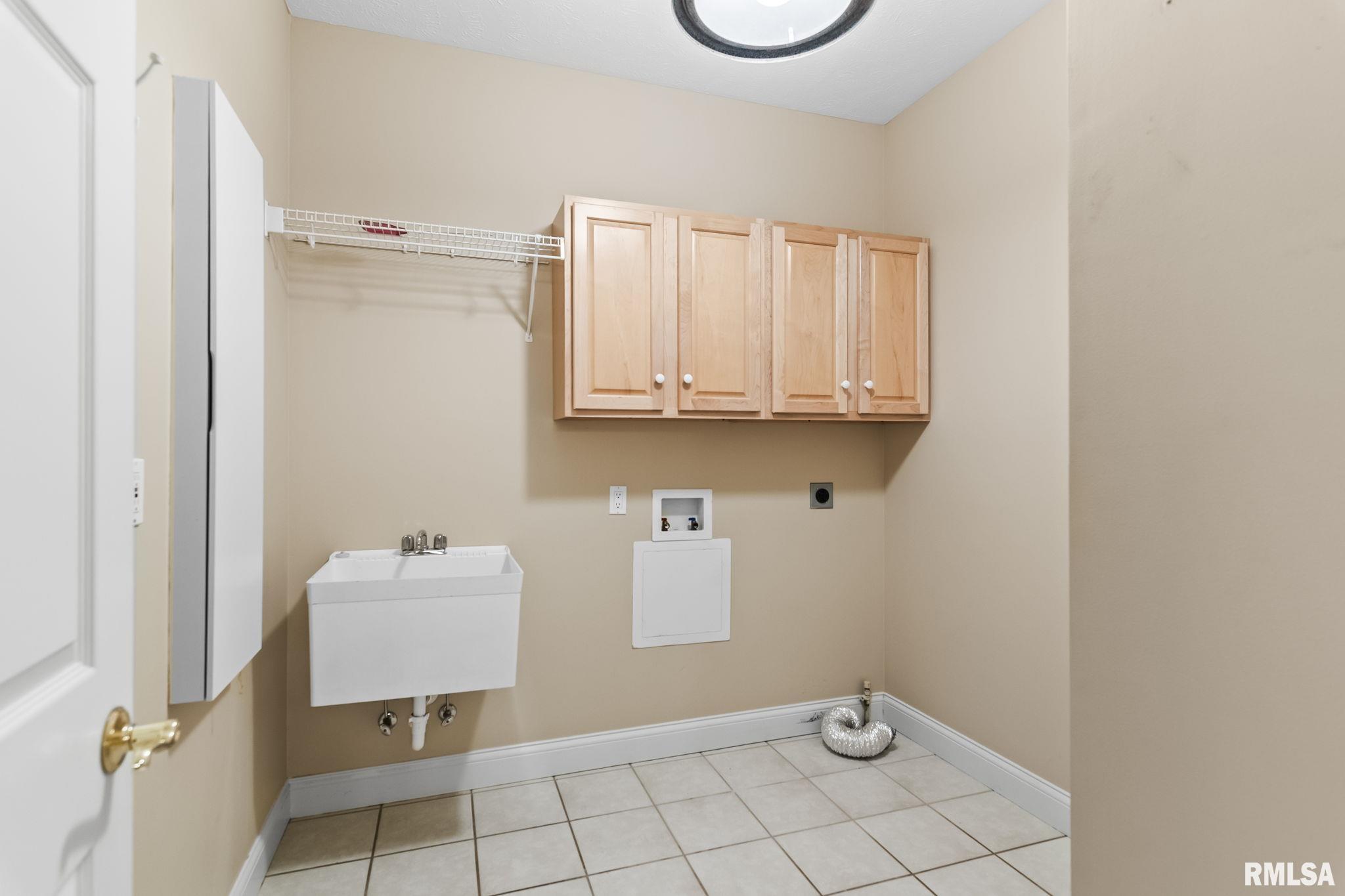 2317 Mariners Point Lane