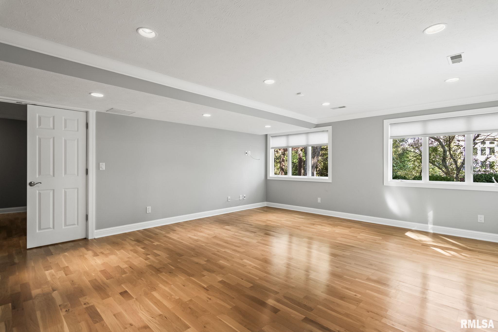 2317 Mariners Point Lane