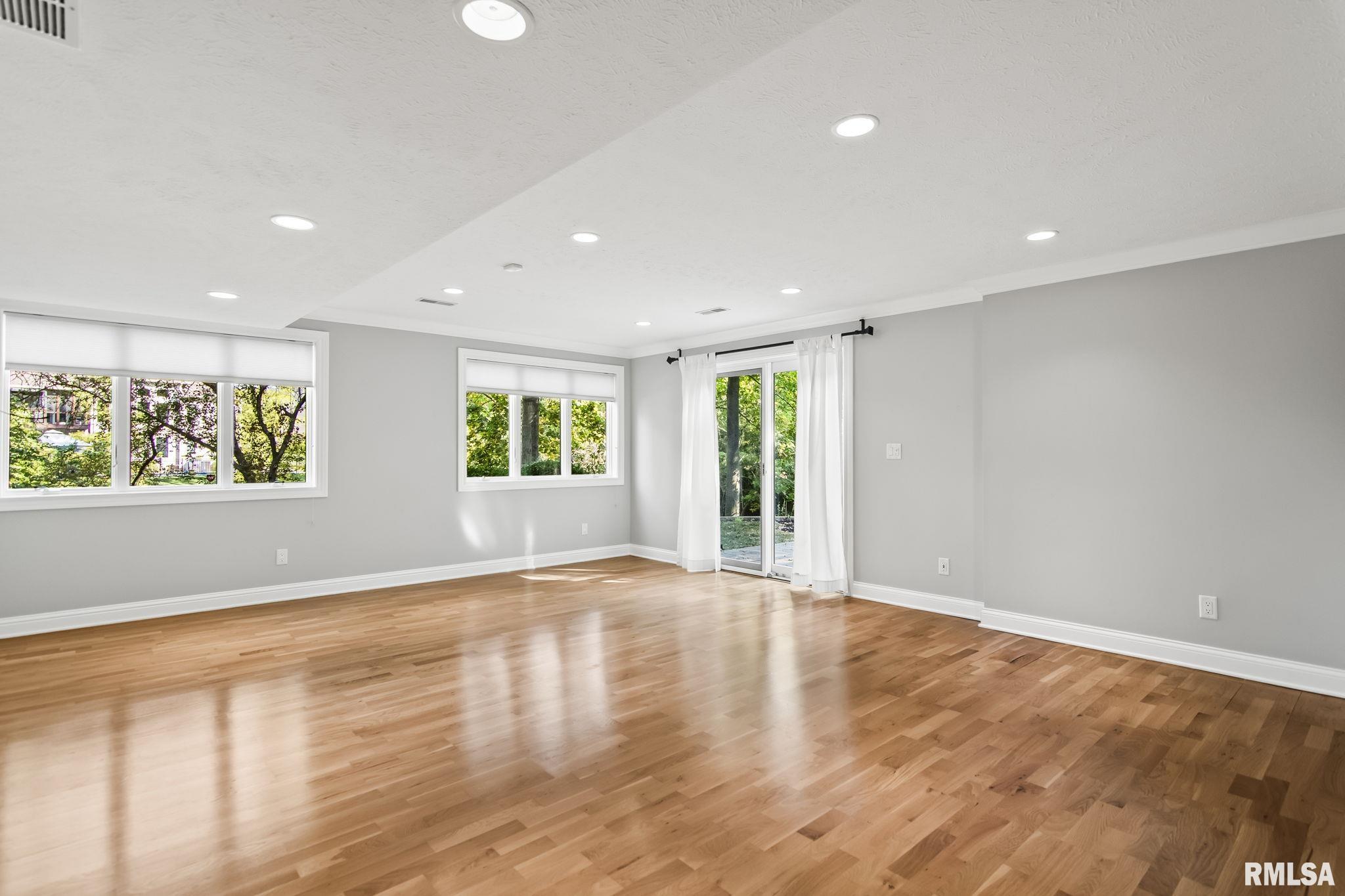 2317 Mariners Point Lane