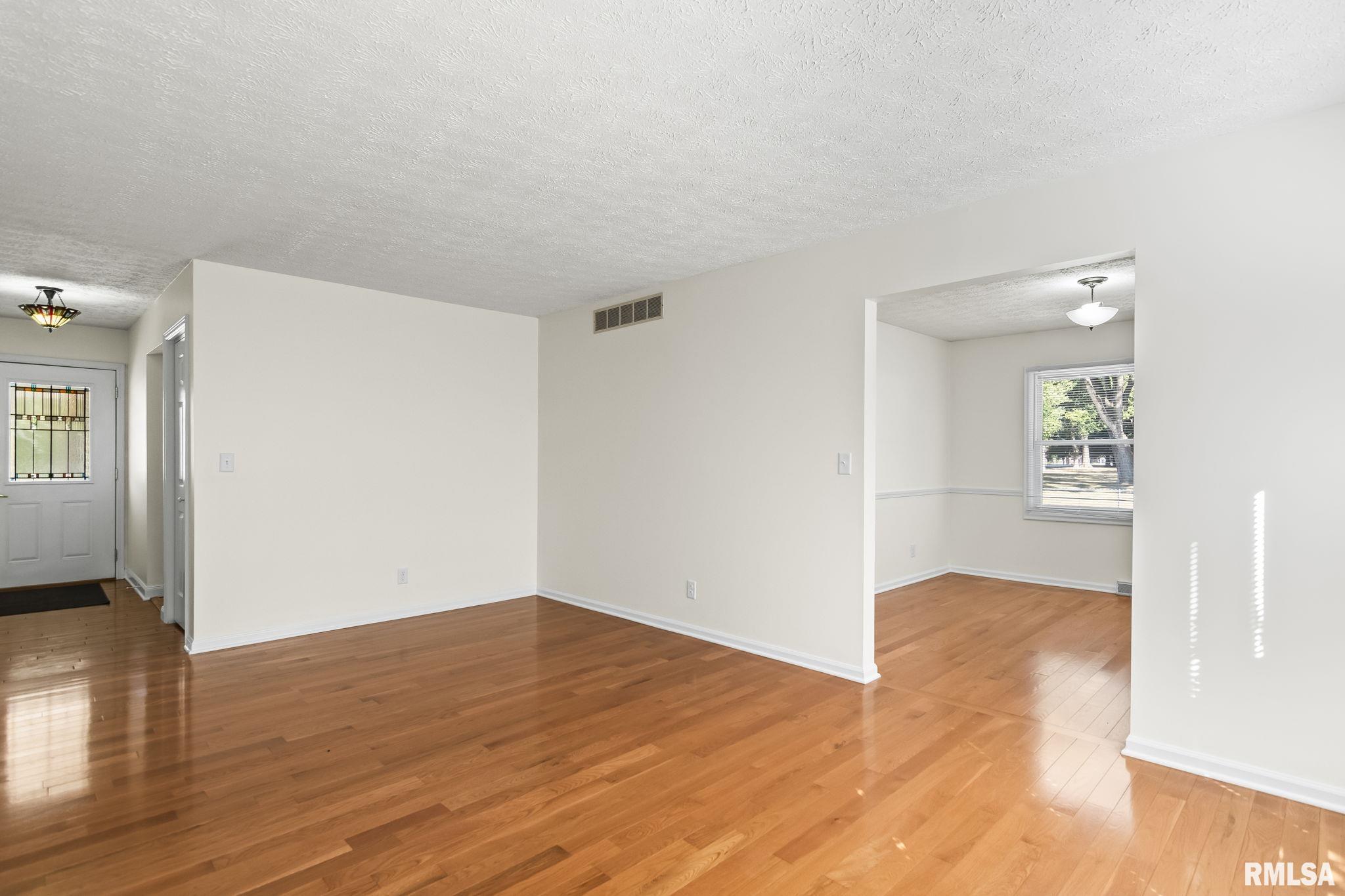 1 ROOSEVELT Road