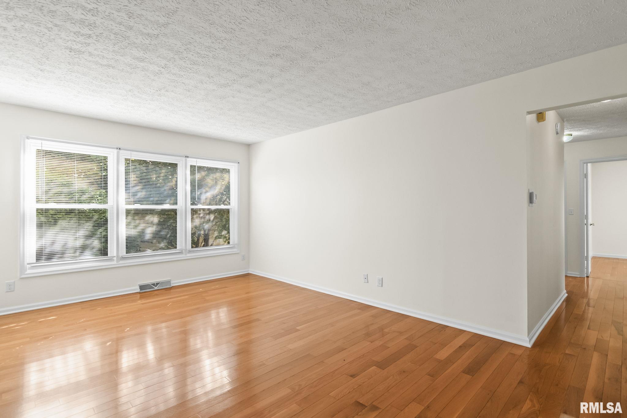 1 ROOSEVELT Road