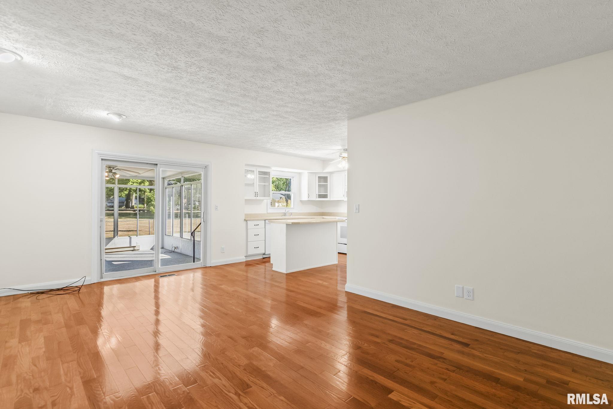 1 ROOSEVELT Road