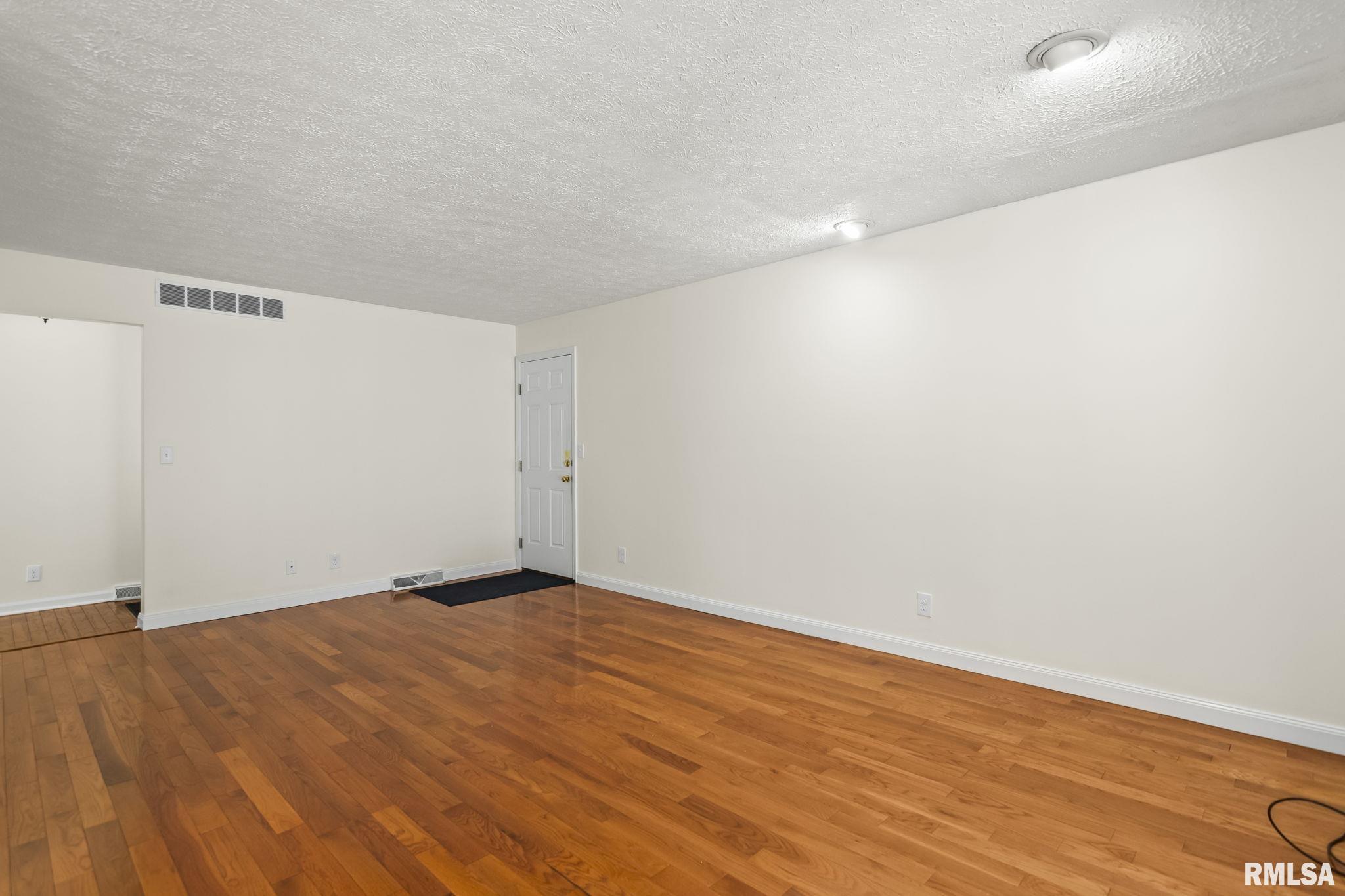 1 ROOSEVELT Road