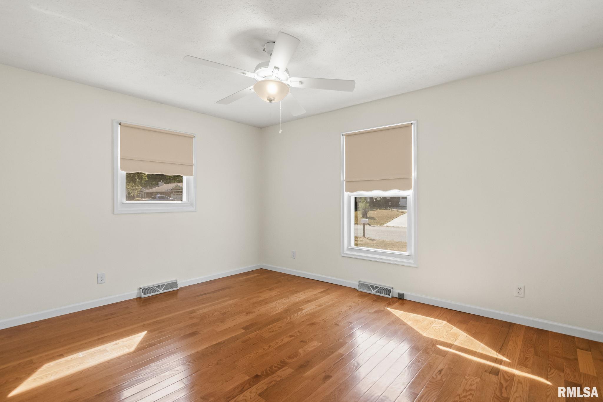 1 ROOSEVELT Road