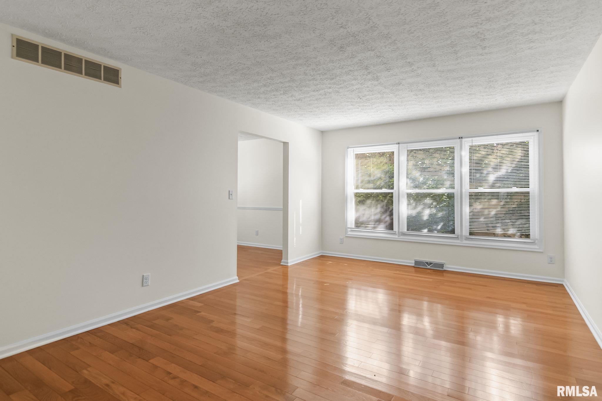 1 ROOSEVELT Road