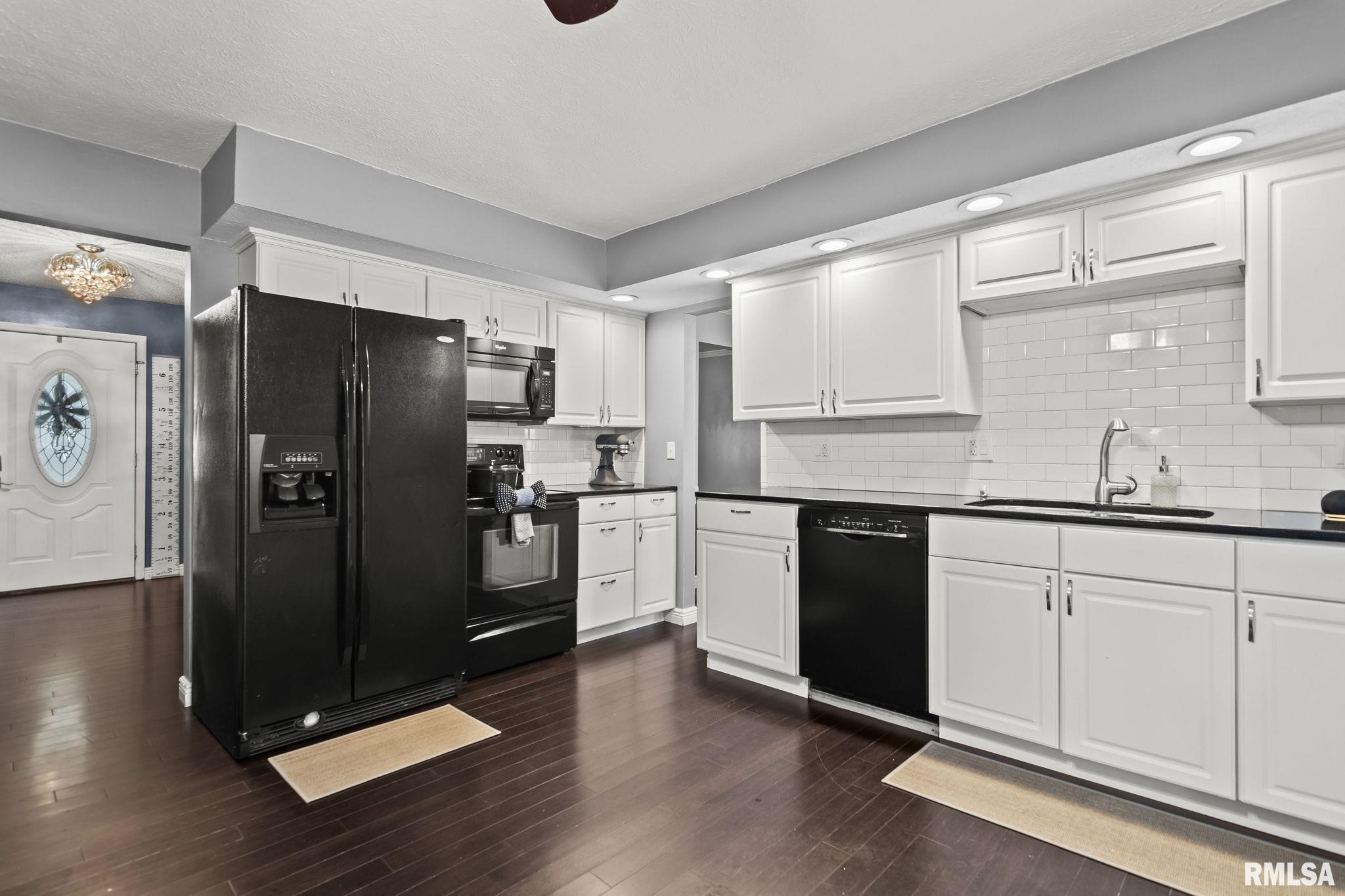 113 Tamarisk Drive