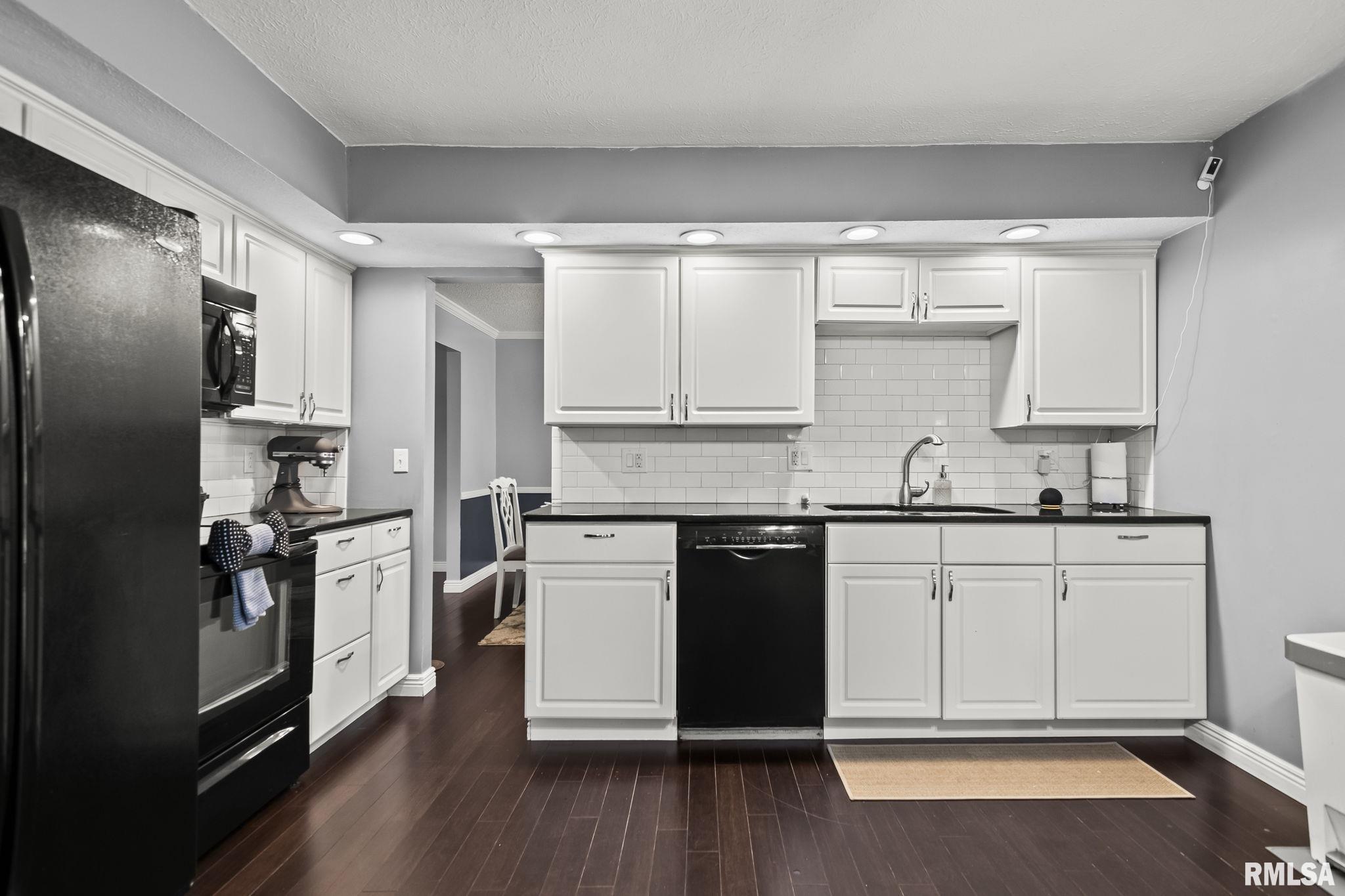 113 Tamarisk Drive
